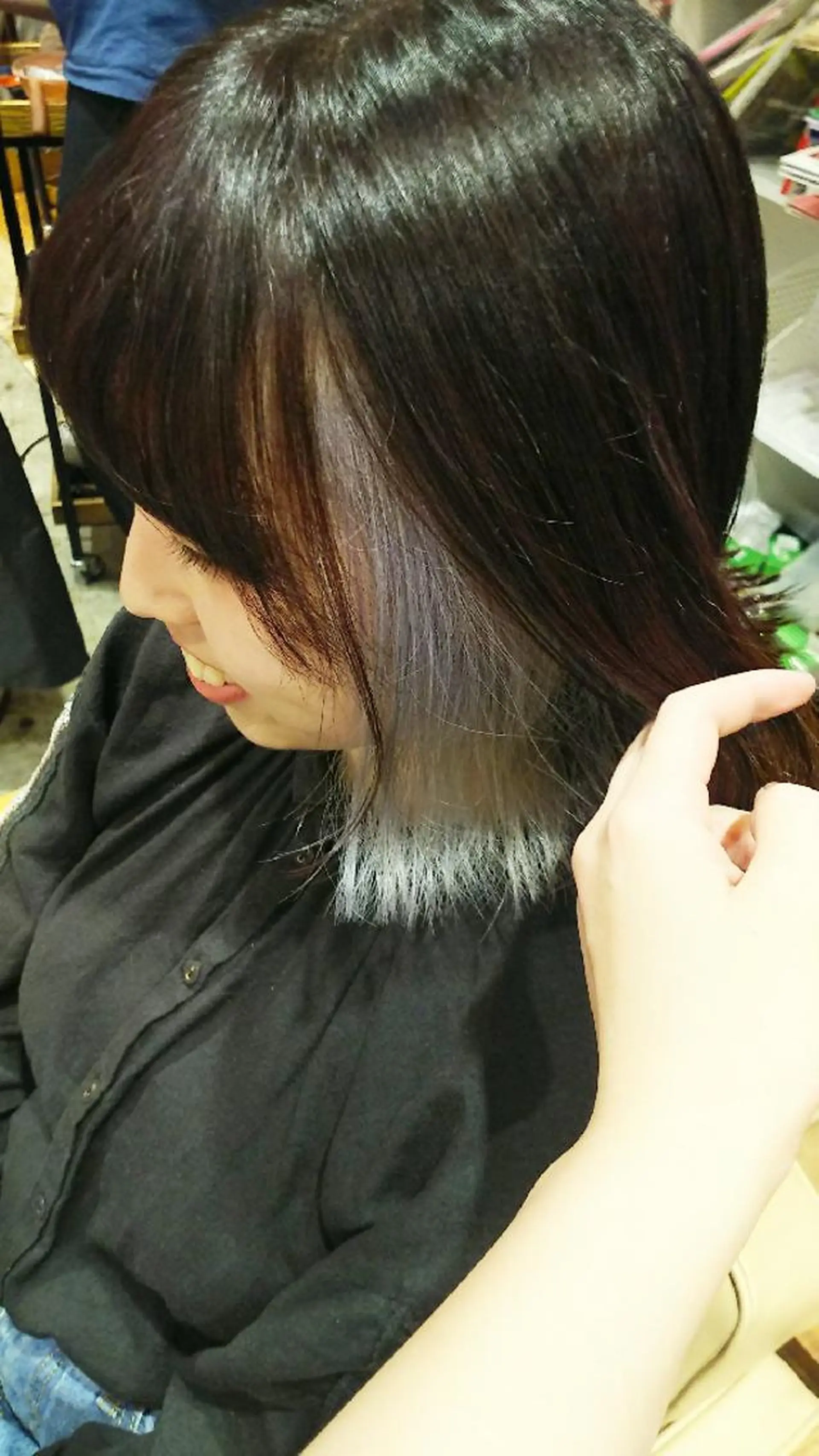 セミロング カラー LUXBE GALLERY なんば駅前店所属・ラックスビーギャラリ ー AKICOのヘアスタイル