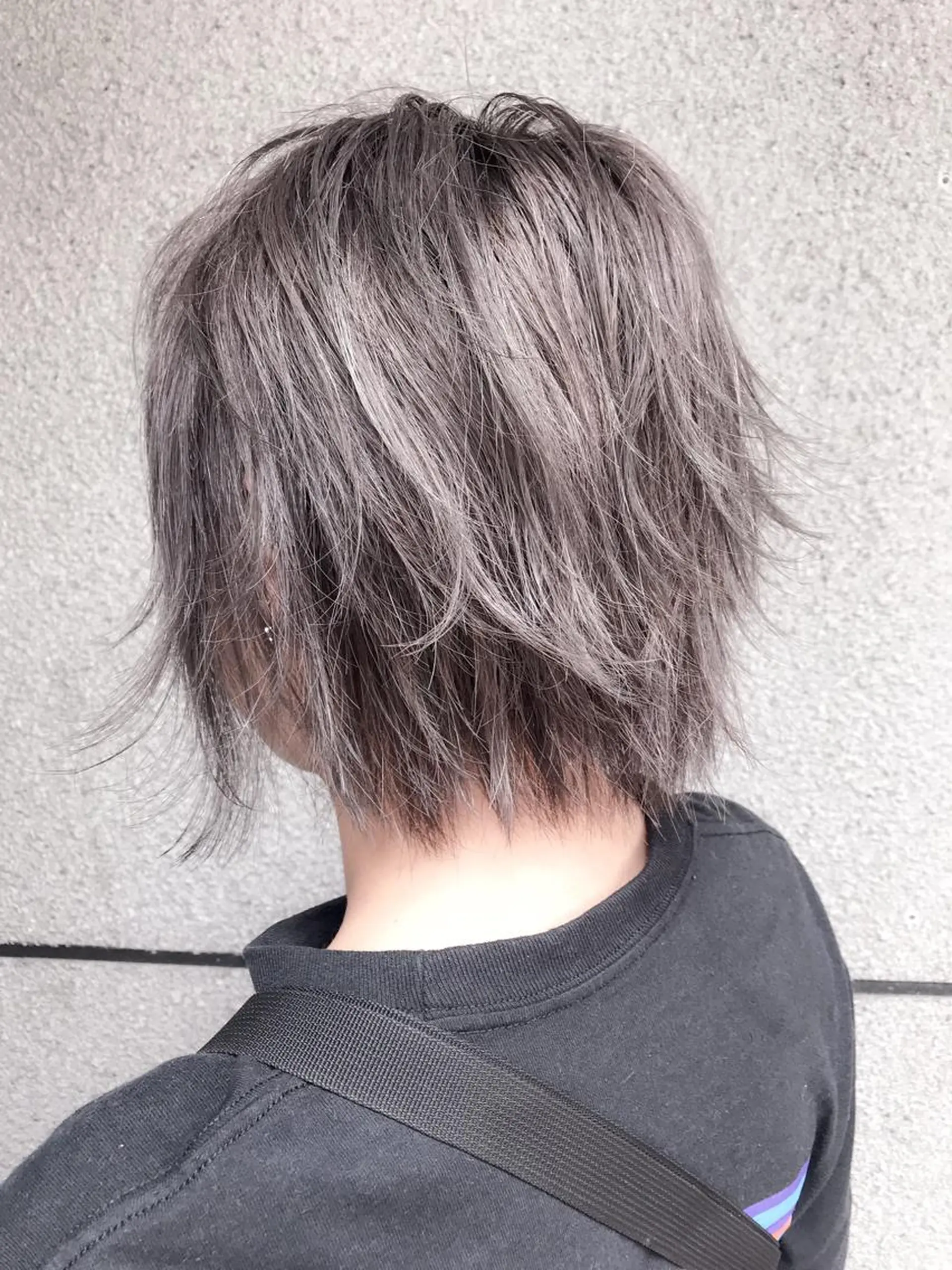 ショート カラー ブリーチ ハイライトカラー パープルカラー シルバー ハイライト BOX mico.のヘアスタイル