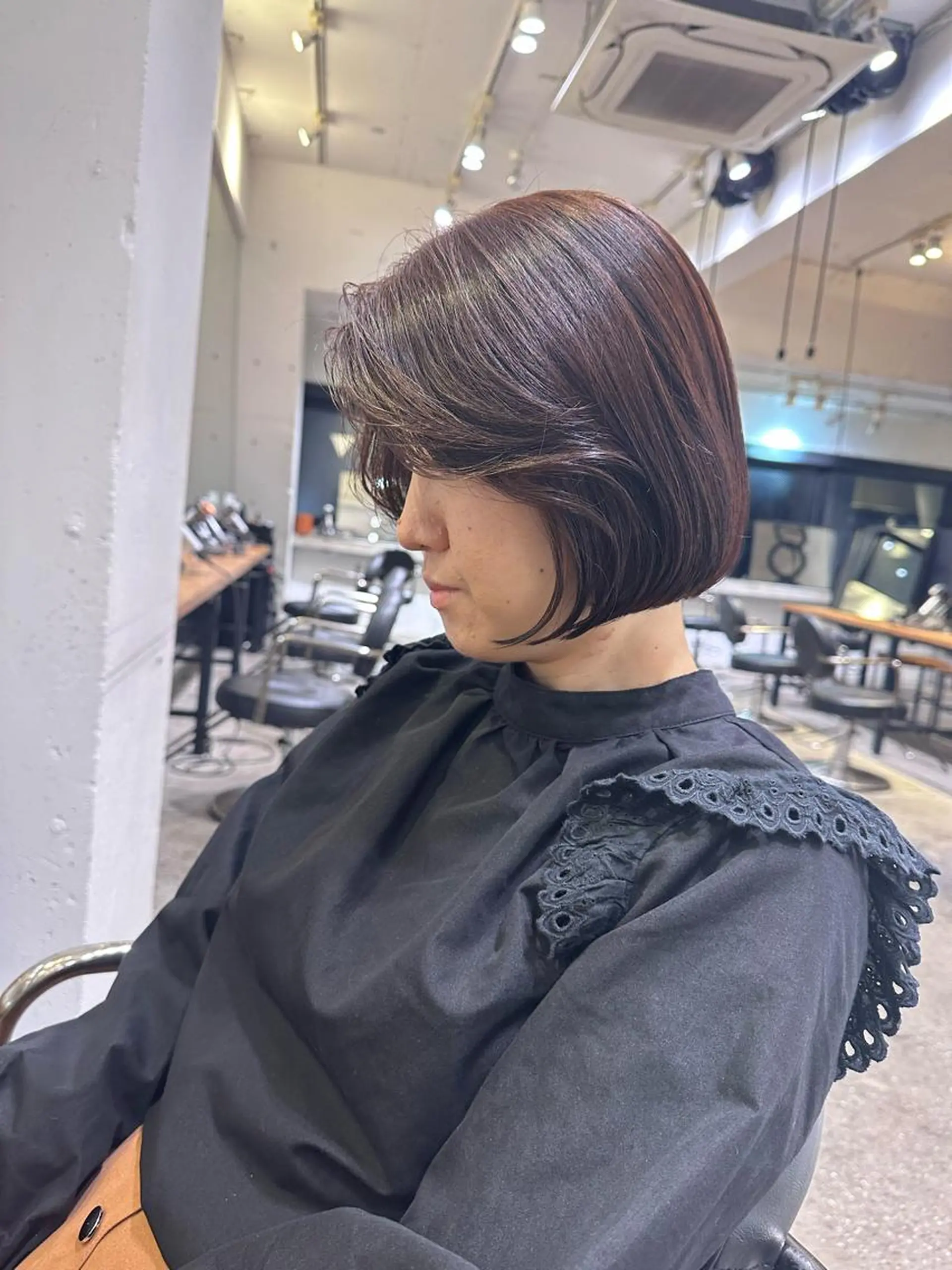 ミディアム ボブ くびれヘア 顔まわりレイヤー 顔周りカット 韓国風ヘア 大江 海斗のヘアスタイル