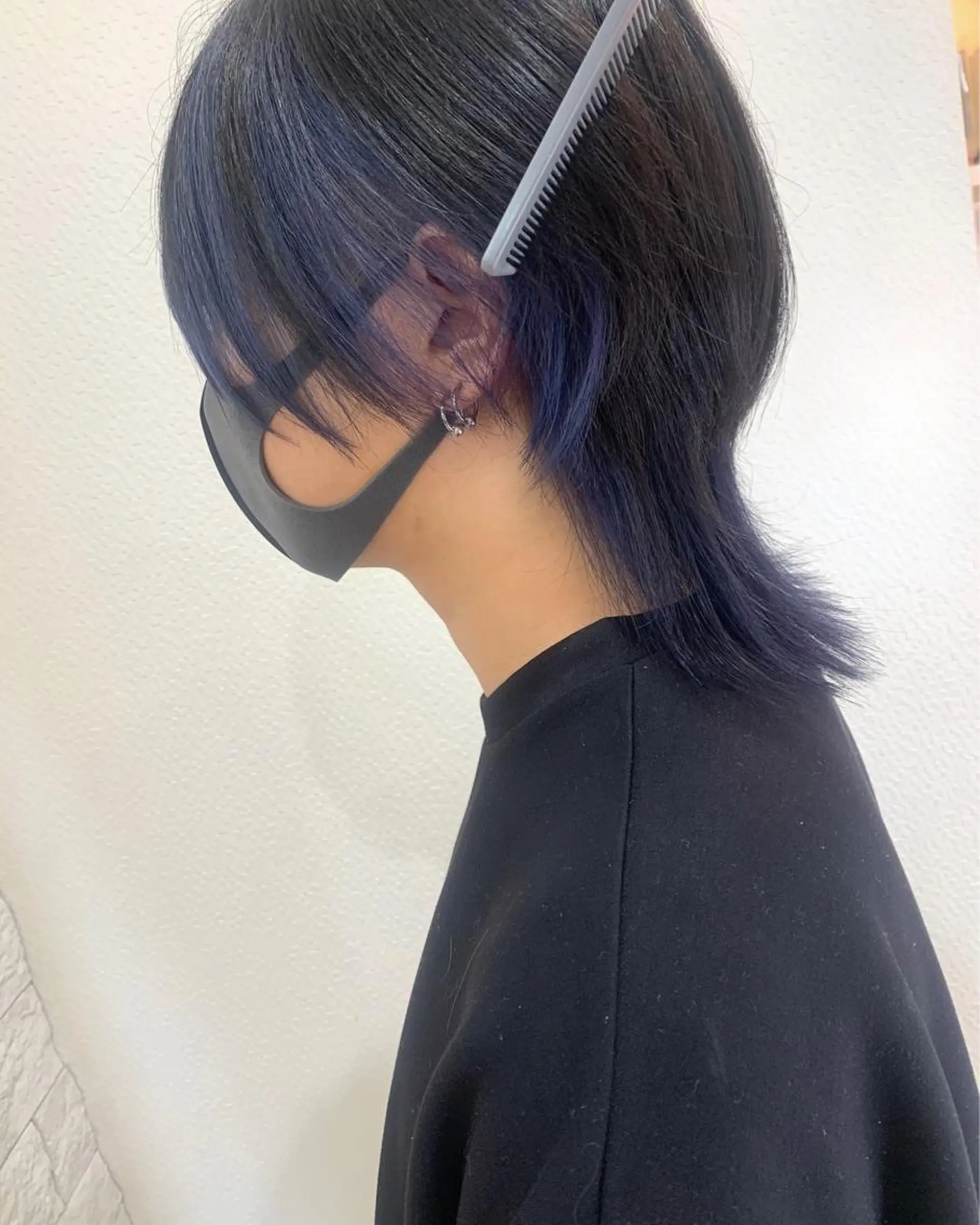 ミディアム アッシュ ウルフカット カット ヘアカラー 今村公介 ブリーチ特化、派手髪のヘアスタイル