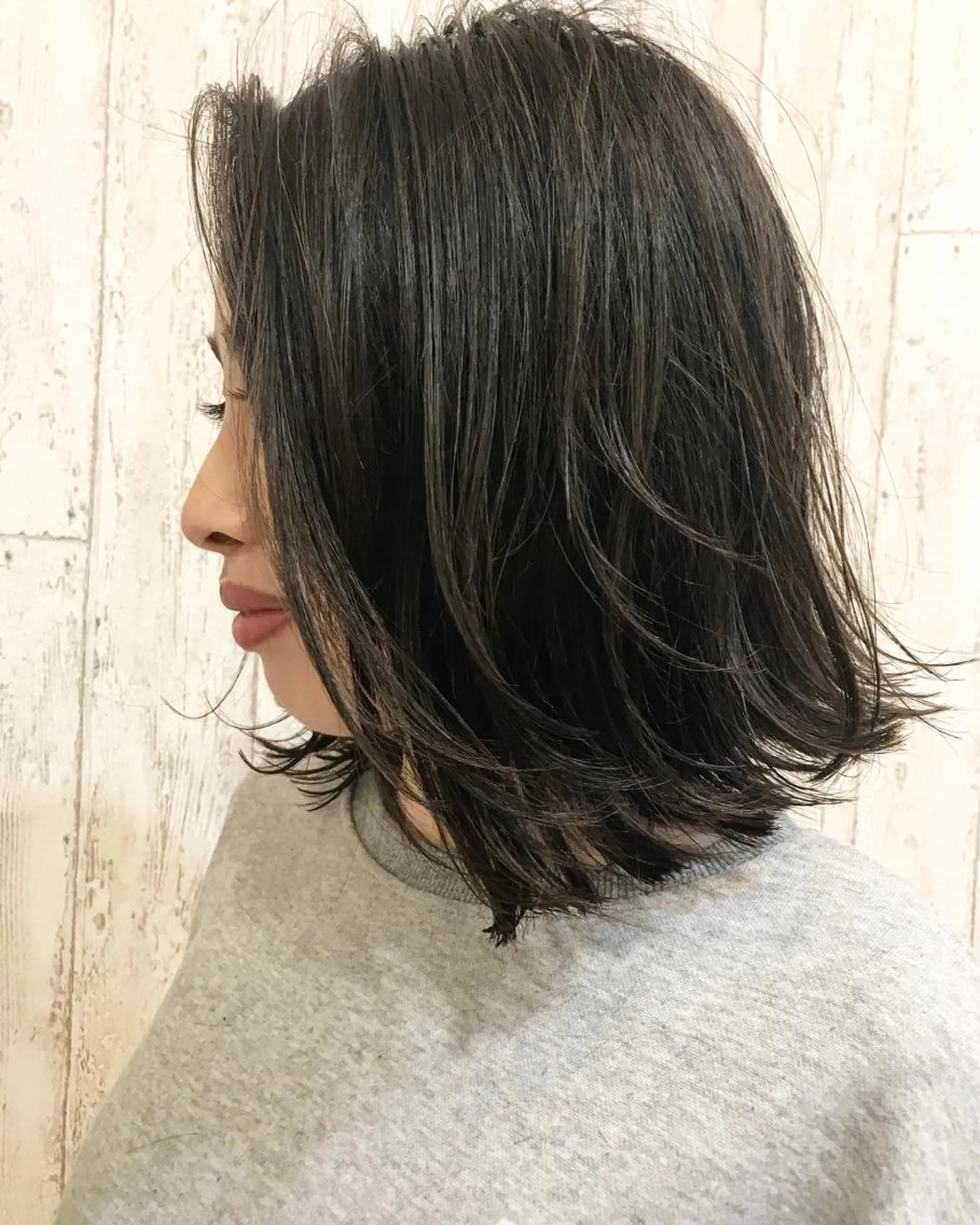 ミディアム ボブ 外ハネヘア ヘアカラー トリートメント Life salon SAKURAのヘアスタイル