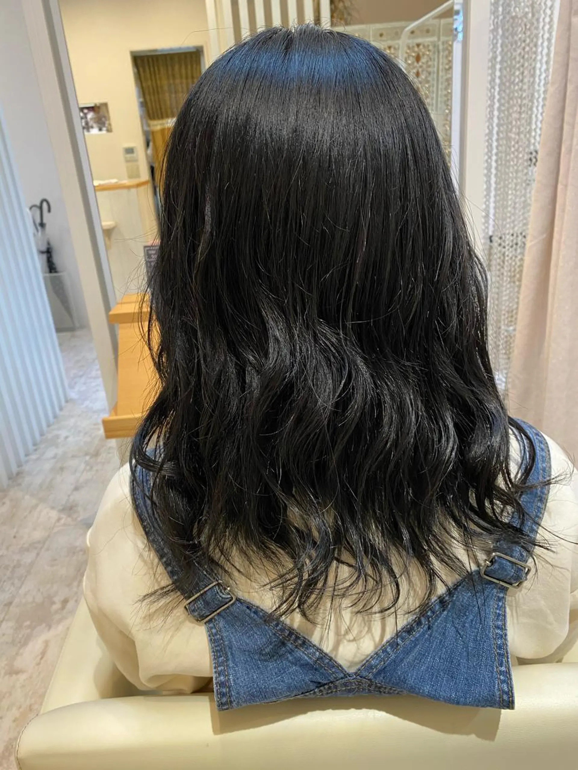 セミロング カラー ヘアアレンジ Design Color🐰アユミのヘアスタイル