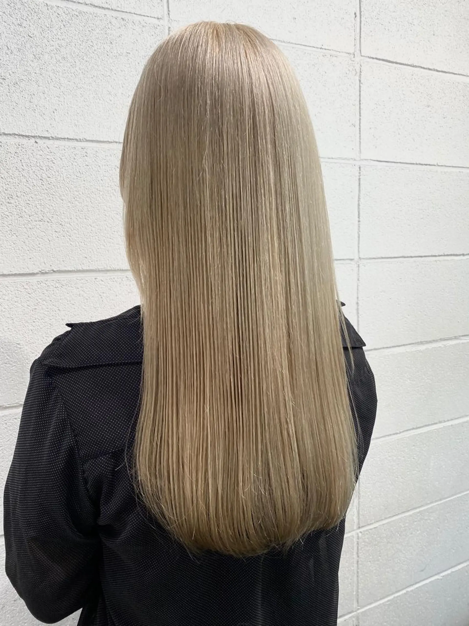 ロング カラー SOLA .のヘアスタイル