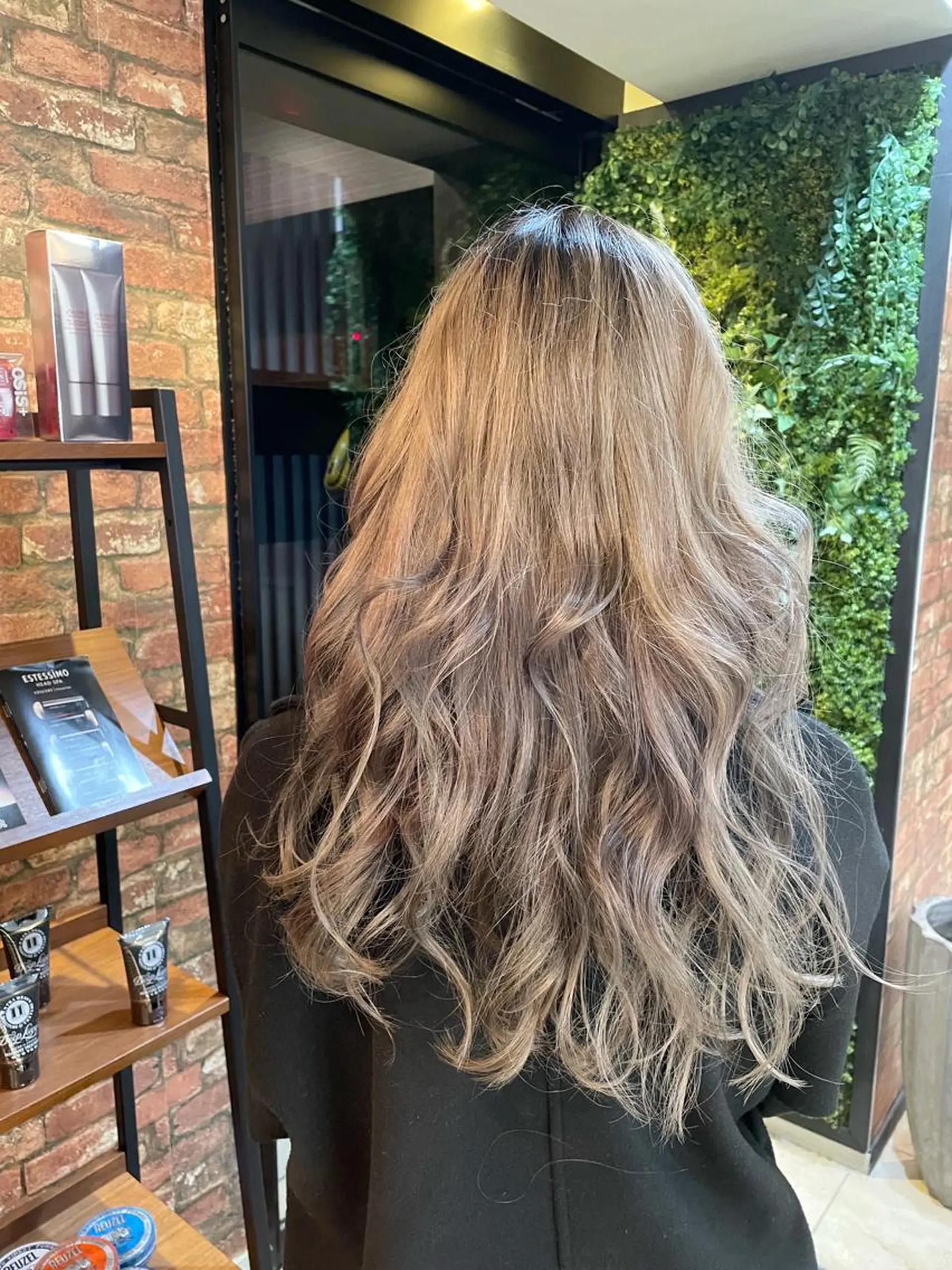 ロング カラー newline銀座所属・🍀🍀🍀 金子涼🍀🍀🍀のヘアスタイル