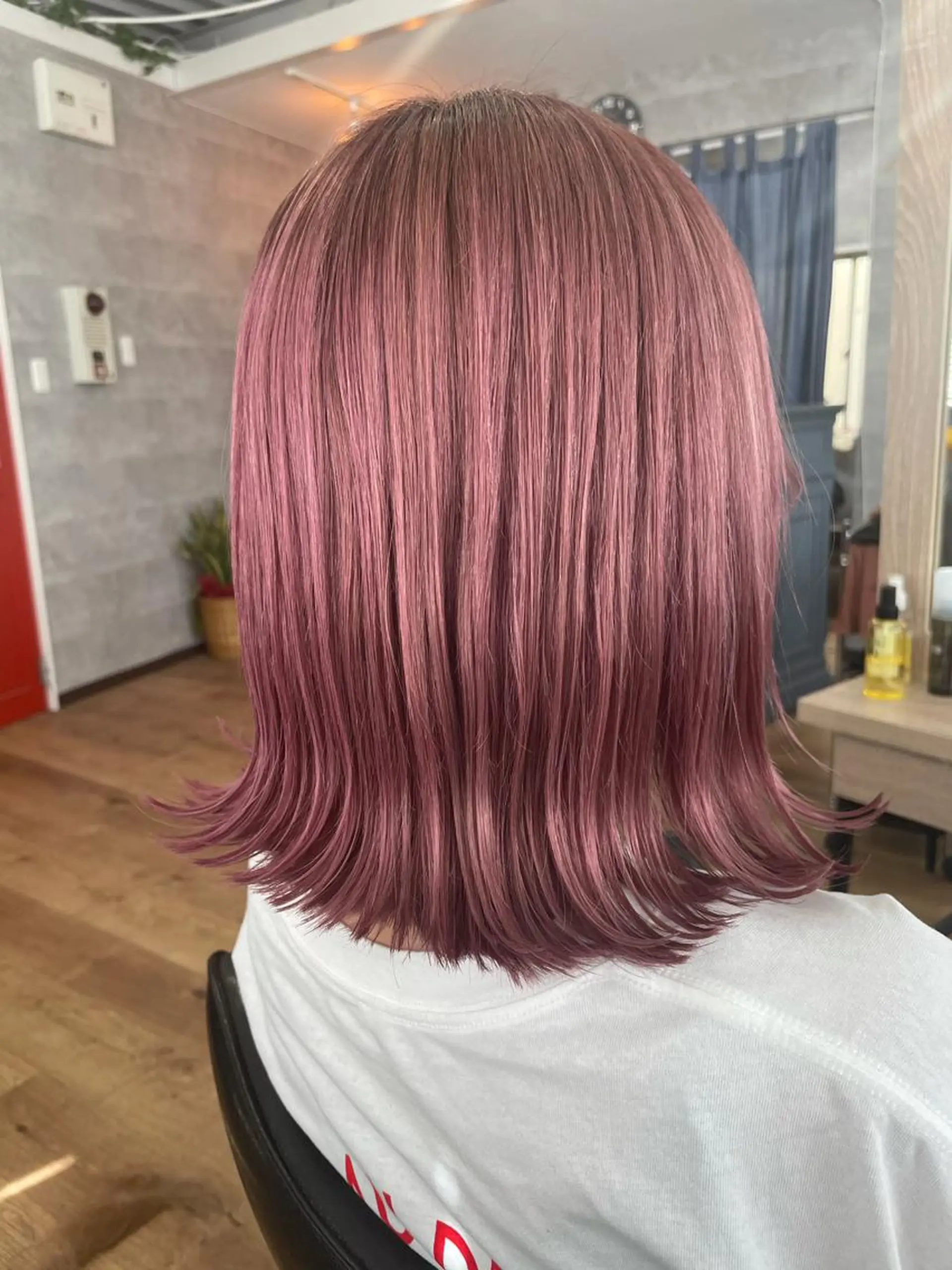 ミディアム SALOWIN心斎橋Suite店所属・ブリーチ毛にもできる 縮毛矯正|鷹司郎のヘアスタイル