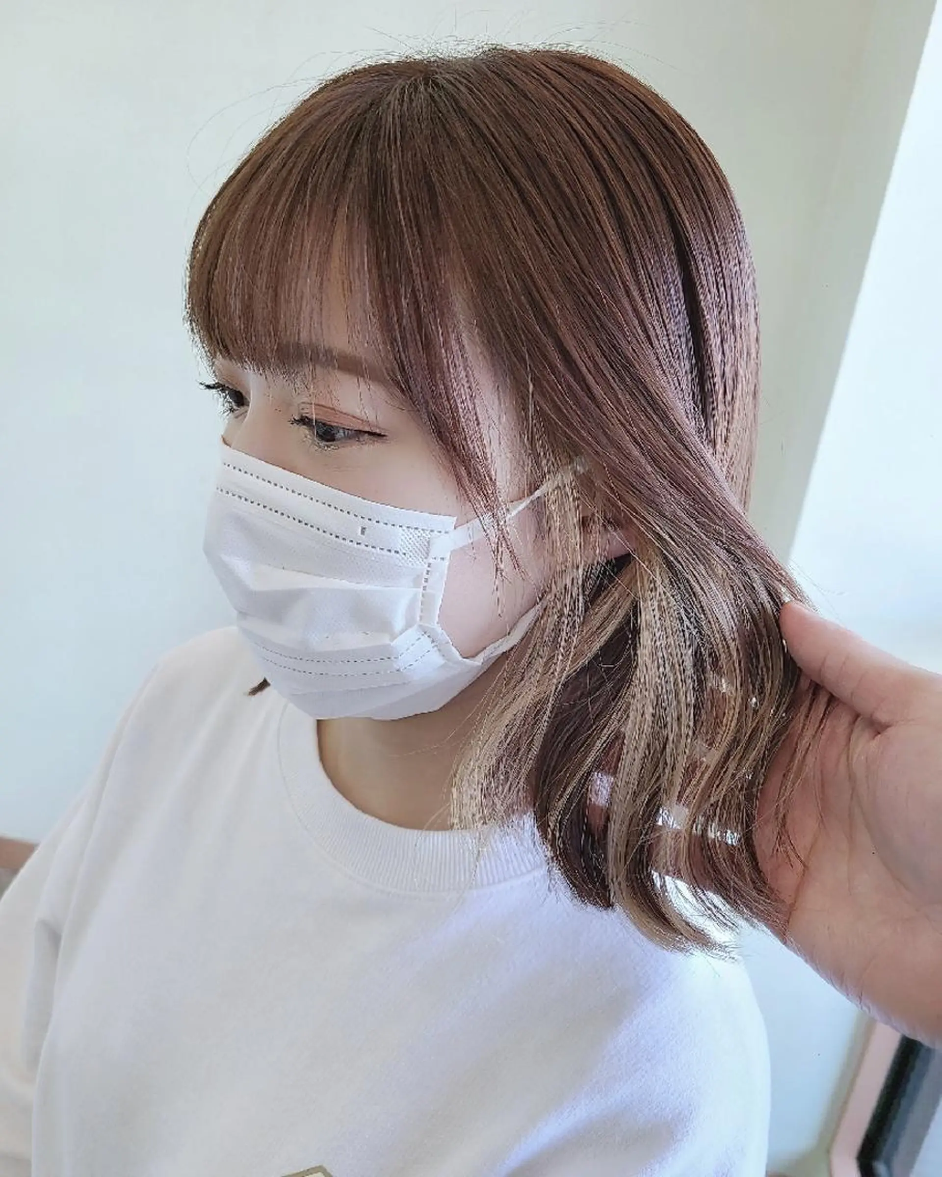 ミディアム カラー ベージュカラー ハイトーンカラー ミルクティーベージュ 【ネウィ天王寺 】seiyaのヘアスタイル