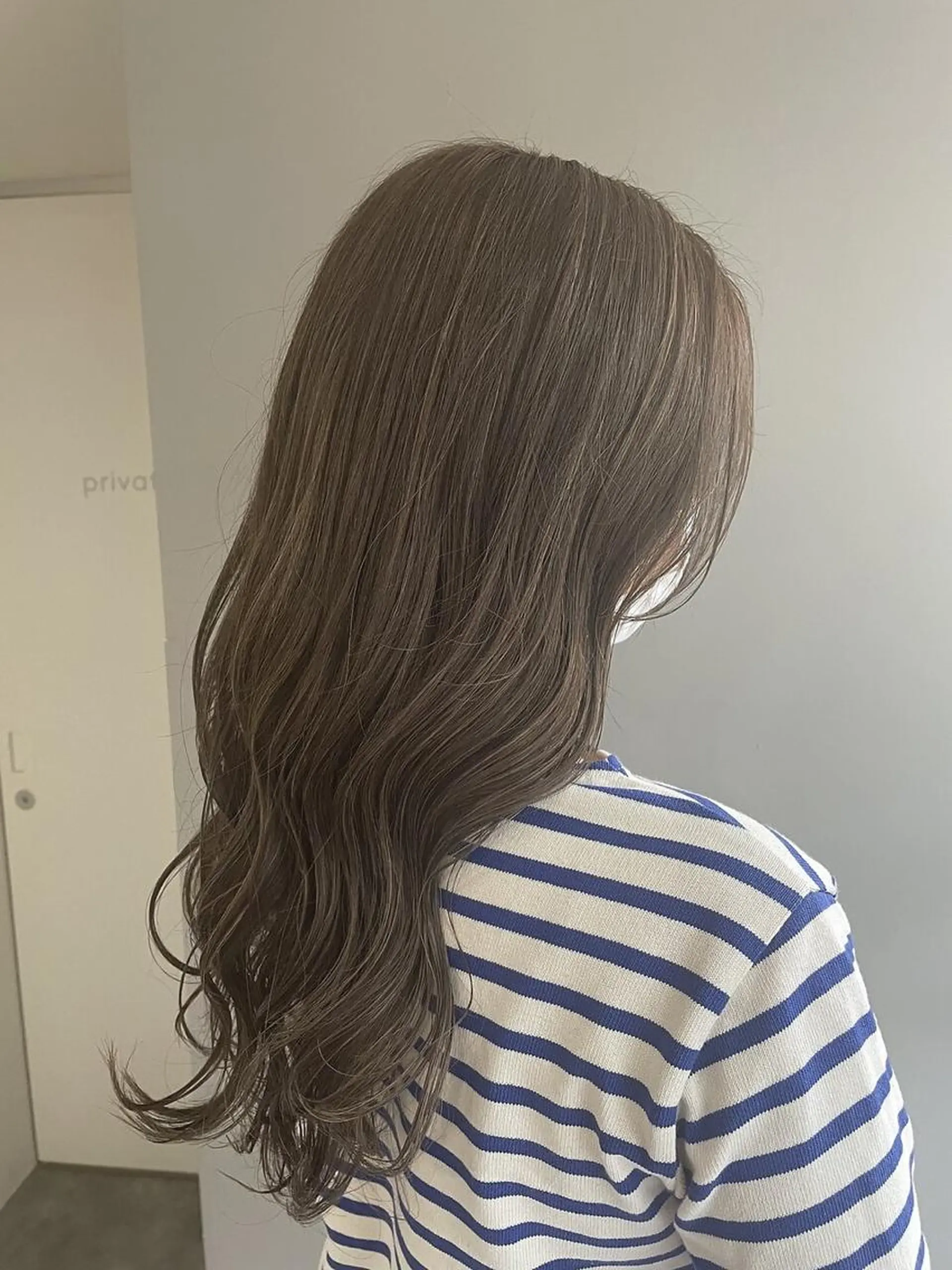 セミロング カラー ヘアカラー HAIR&MAKE.sia所属・心斎橋ボブ 好原良真のヘアスタイル