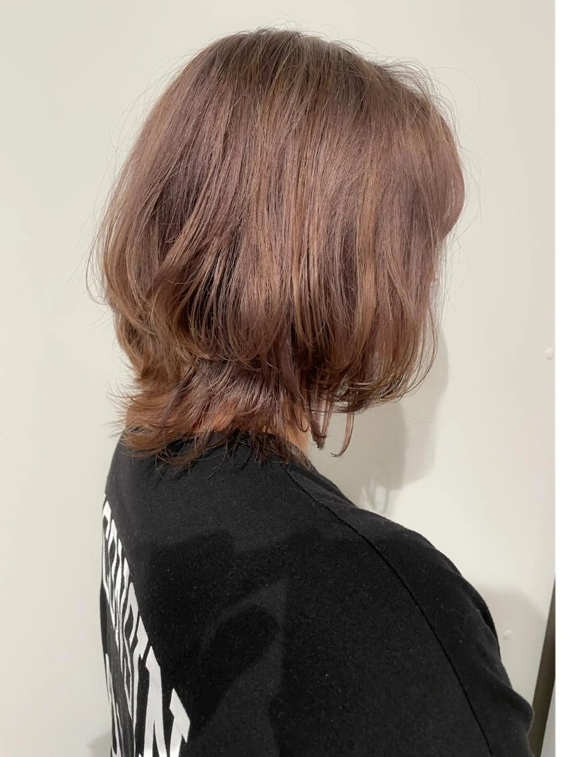 ミディアム 山内 愛可のヘアスタイル