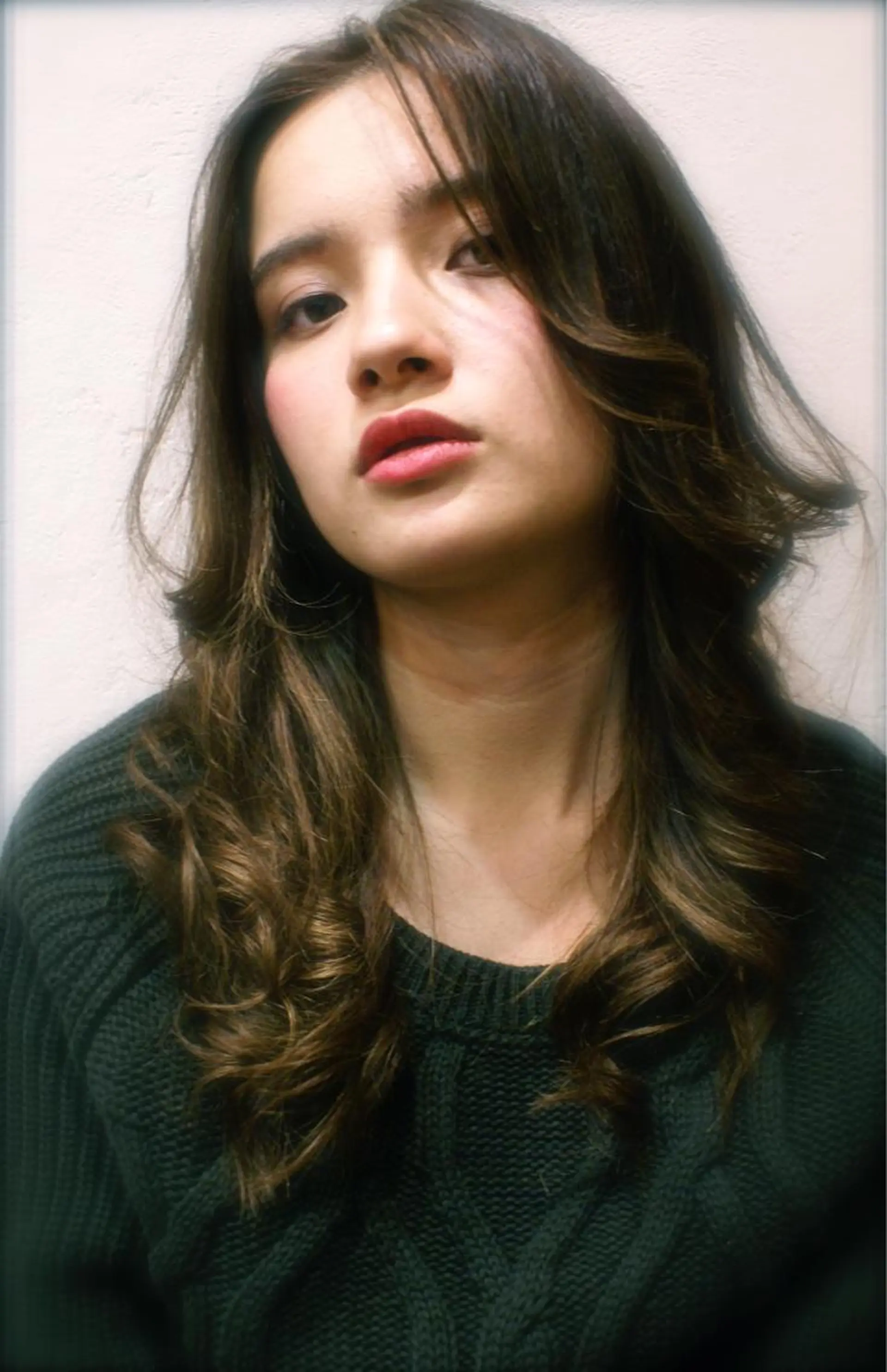 セミロング カラー パーマ シンプル+αな デザインを 松崎陸のヘアスタイル