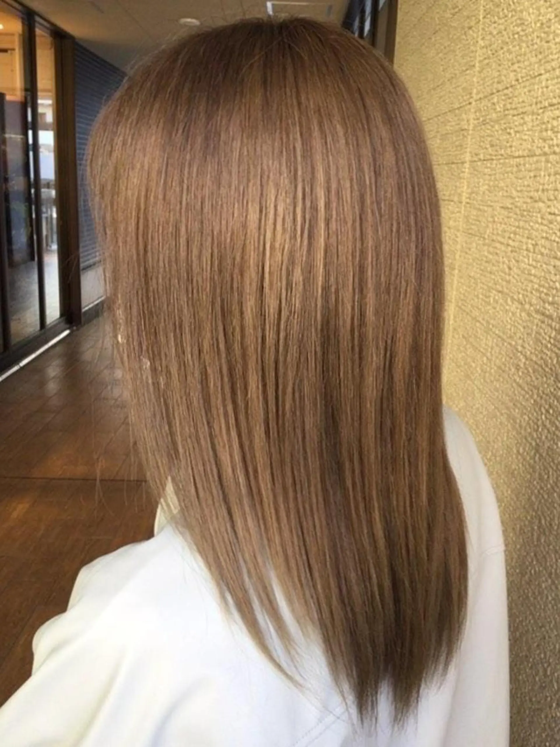 カラー セミロング ヘアカラー トリートメント ブリーチ/ヘアケア/ 艶髪/イギチハルのヘアスタイル