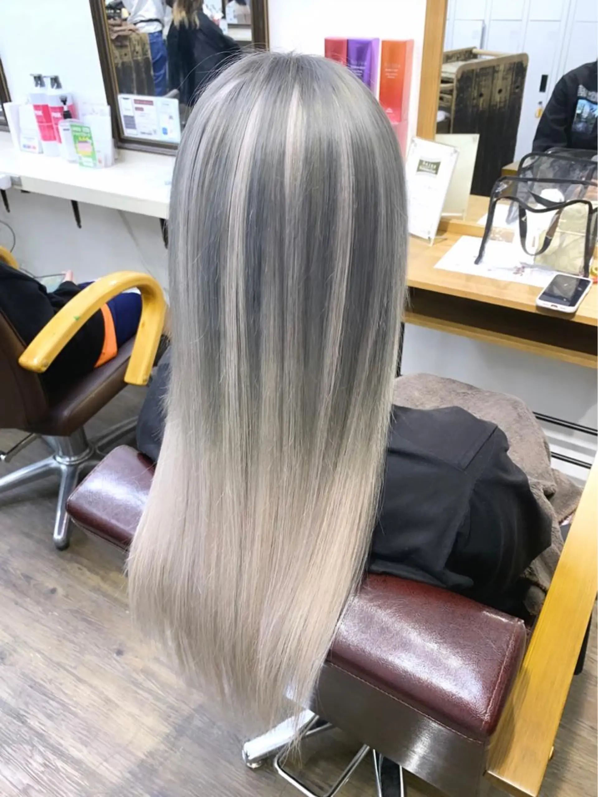 ロング カラー ブリーチ ケアブリーチ ヘアカラー エクステ 🧠U-topia 西村彩🧠のヘアスタイル