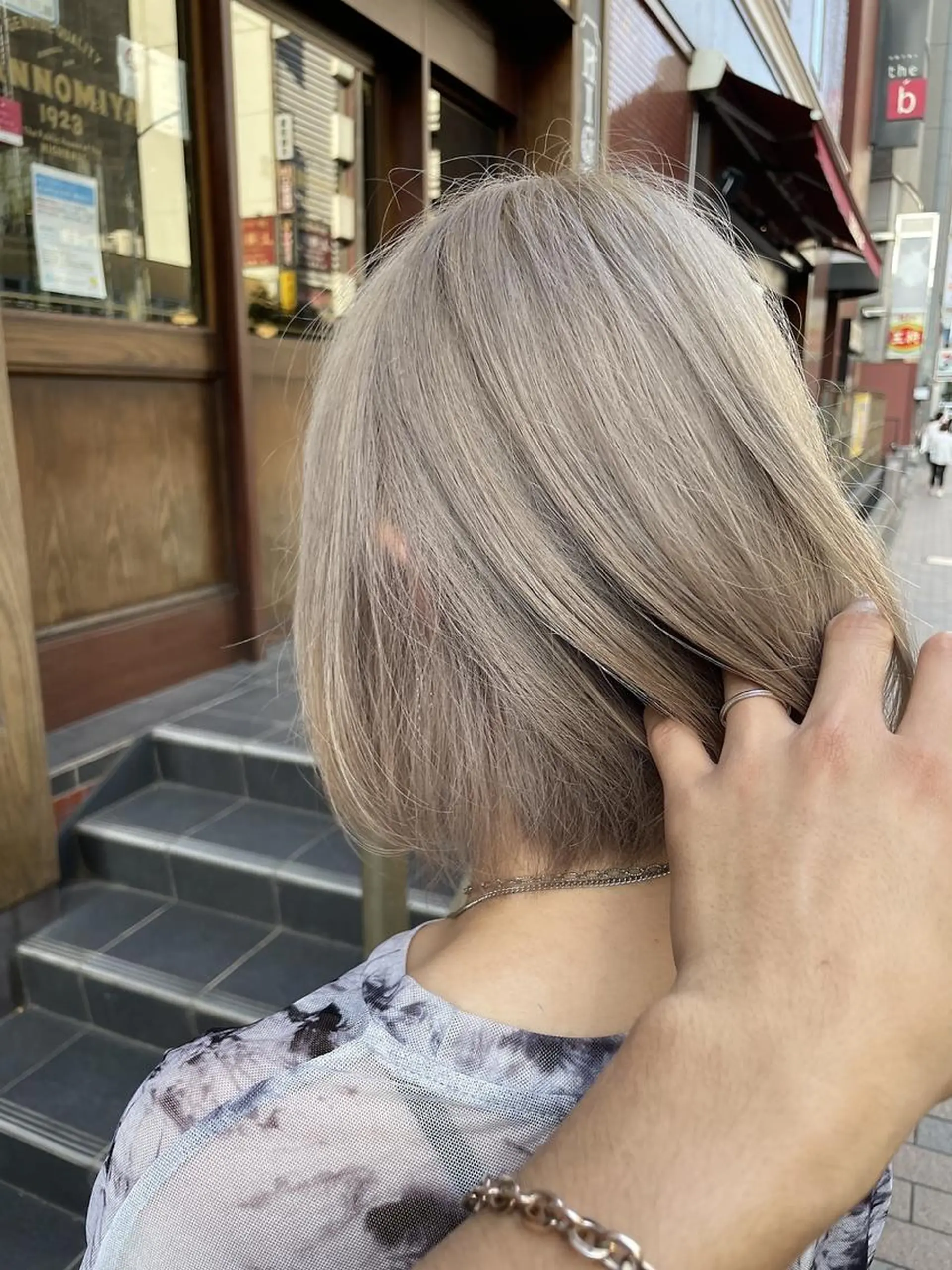 ショート カラー ショートボブ アディクシーカラー ブリーチ 透明感カラー ダブルカラー 月200名以上担当 六甲徒歩30秒のヘアスタイル