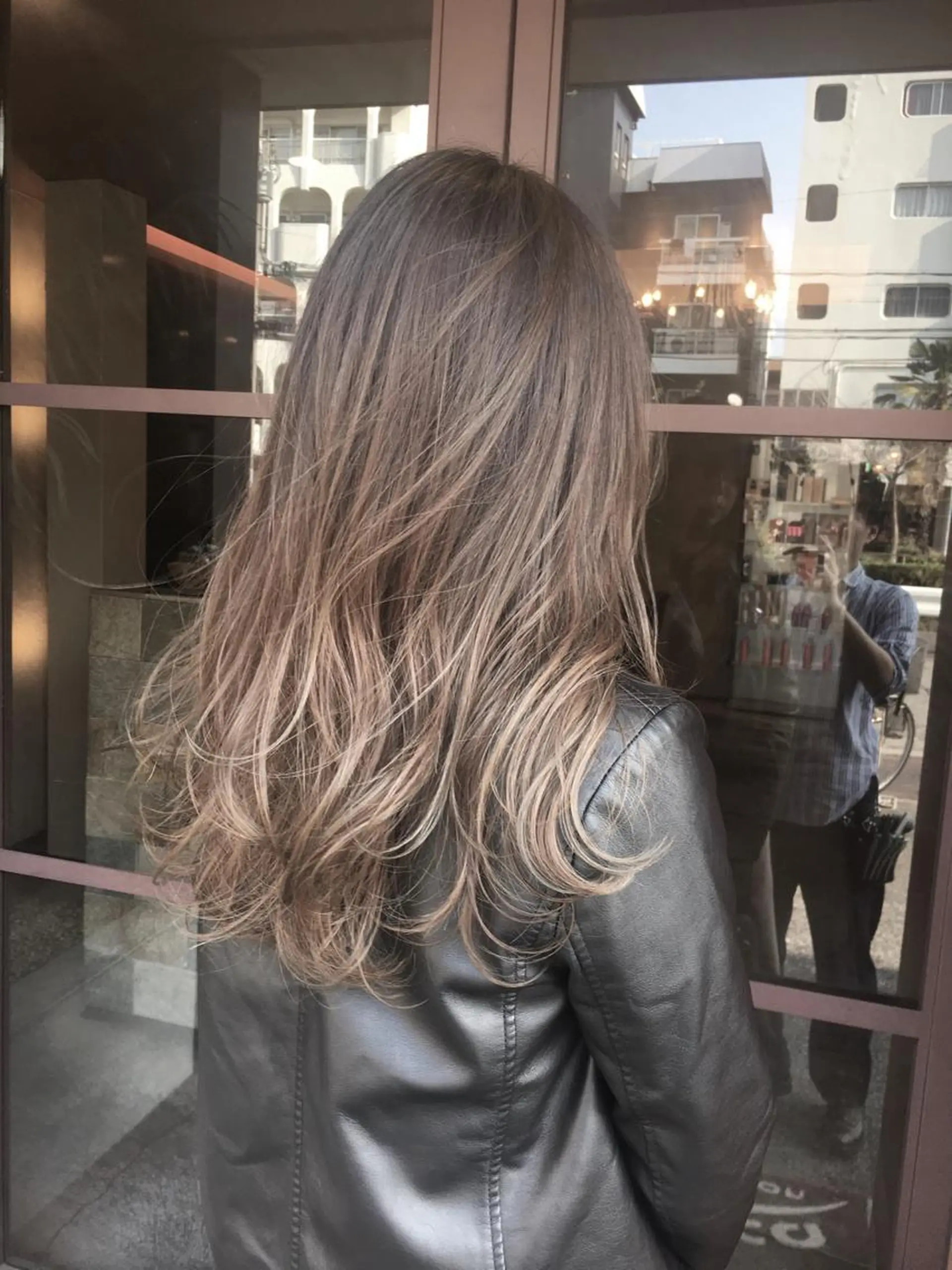 カラー ハイライトカラー 髪質改善ストレート/レイヤーカット/Lee  Horie所属・髪質改善&縮毛矯正 池本　有宏のヘアスタイル