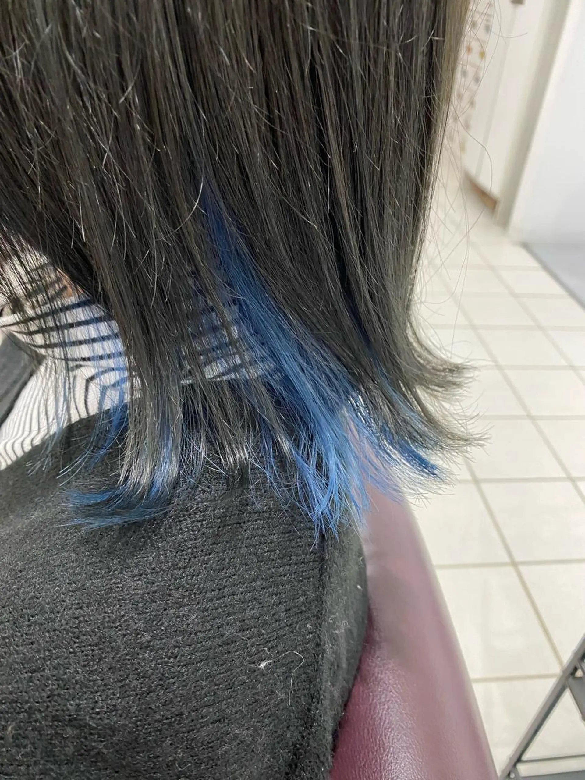 ショート カラー ブルーカラー 神保 佑斗のヘアスタイル