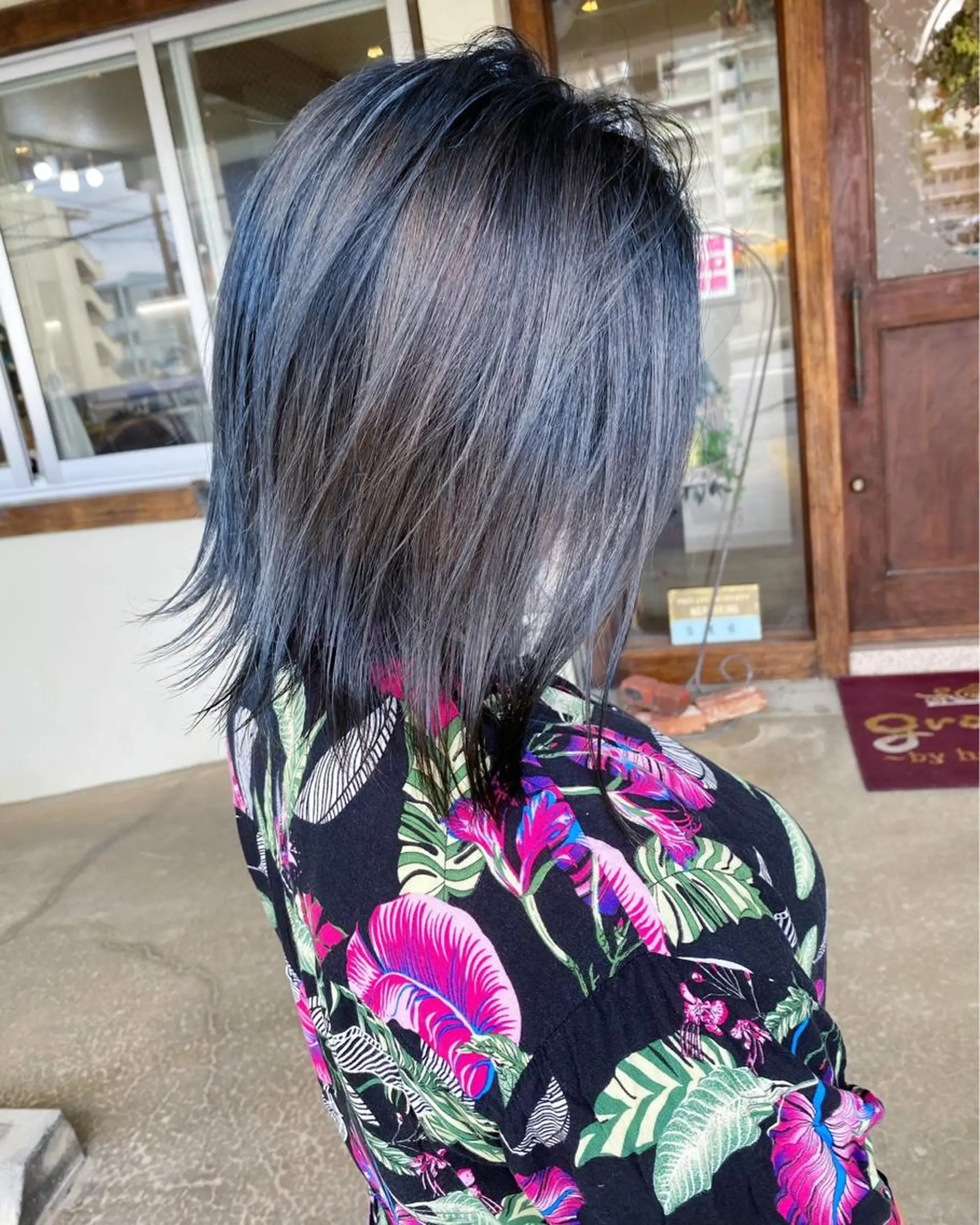 ミディアム カラー バレイヤージュ レイヤーカット カット ヘアカラー grand juteのヘアスタイル