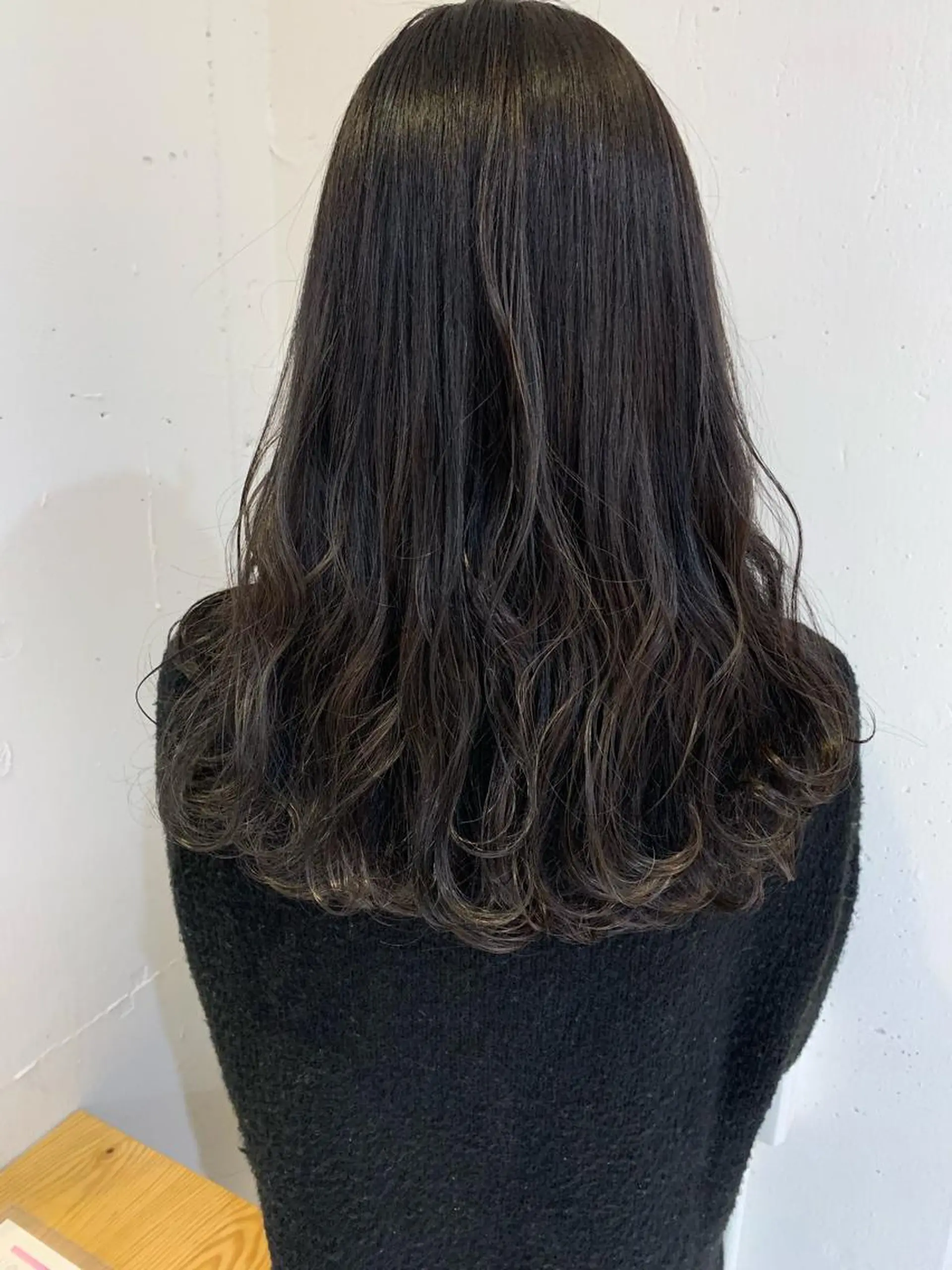 ロング カラー グレージュ ハイライトカラー ハイライト newi 京橋 【yuuki】のヘアスタイル