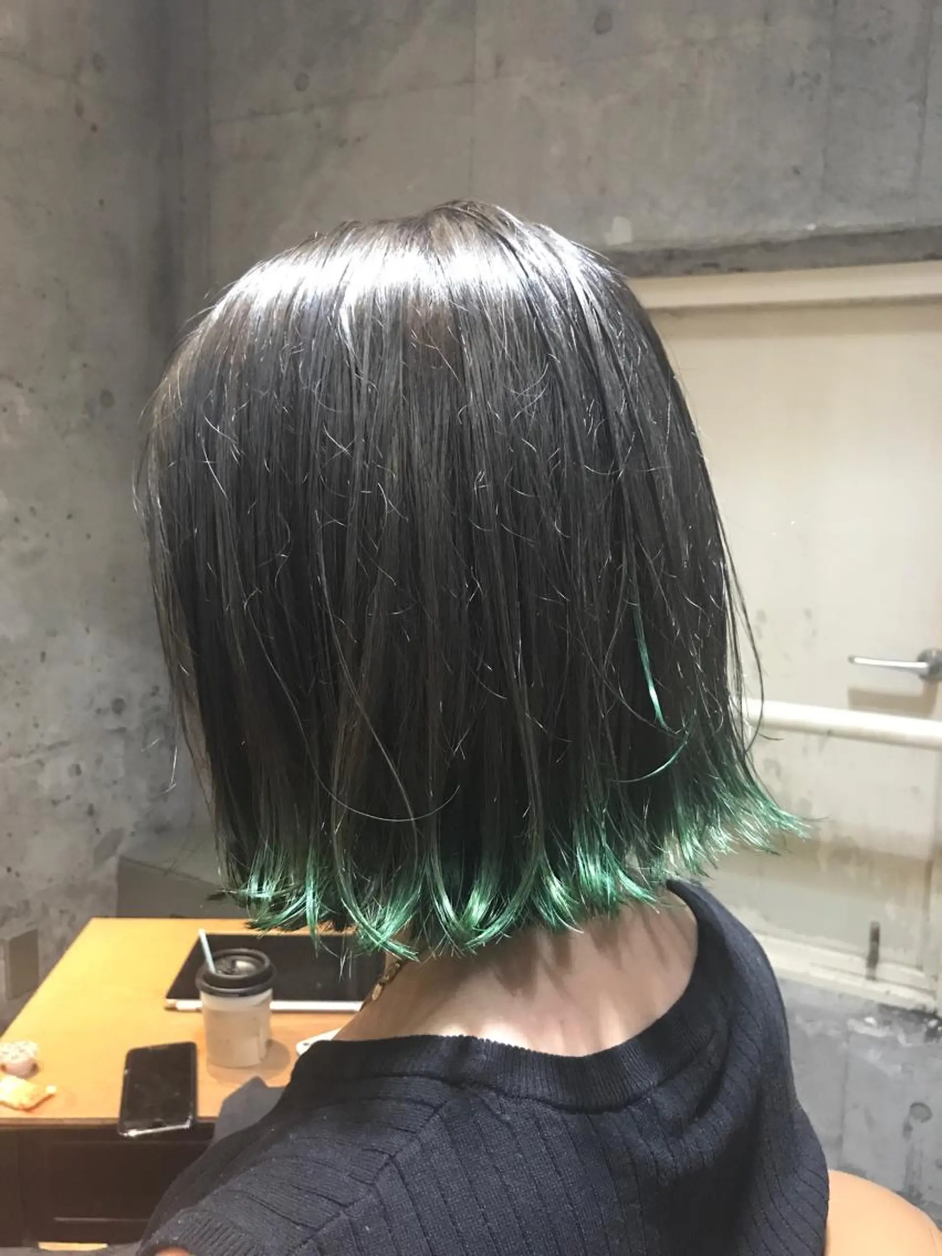 ミディアム カラー パーマ ヘアアレンジ メンズ キッズ ネイル マツエク・マツパ グリーン サロンドミルク 原宿のヘアスタイル