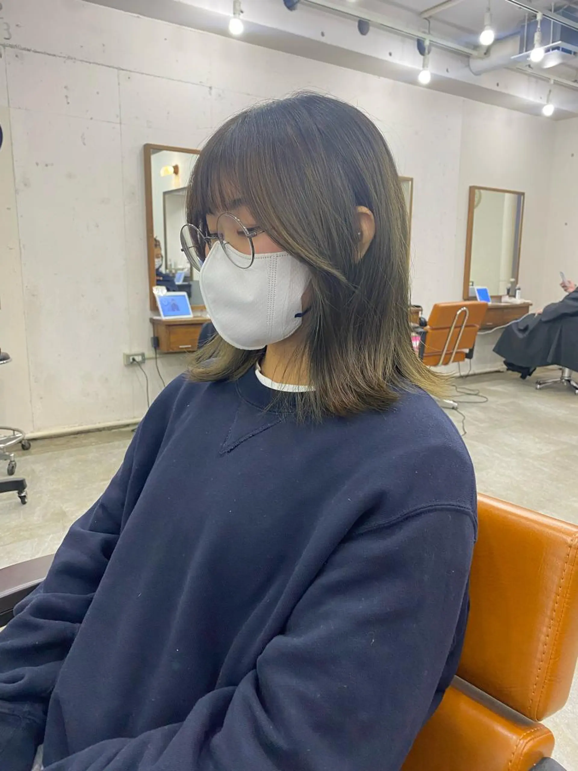 ミディアム カラー オリーブ/アッシュ やわらか透明感カラーのヘアスタイル