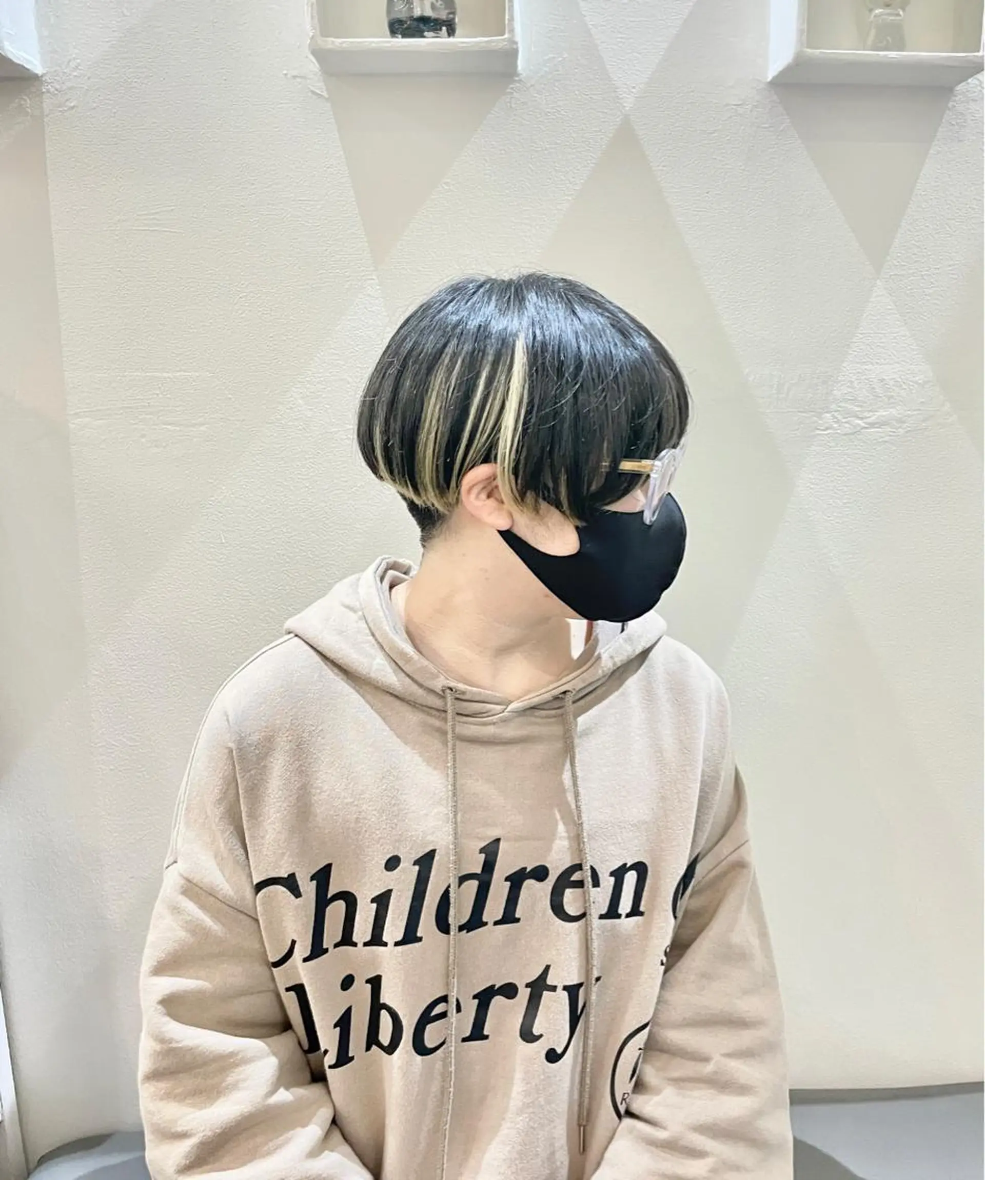 ショート カラー 黒髪 ブロンド インナーカラー ホワイトブロンド MVALLEY所属・韓国ヘア/ 古川のヘアスタイル