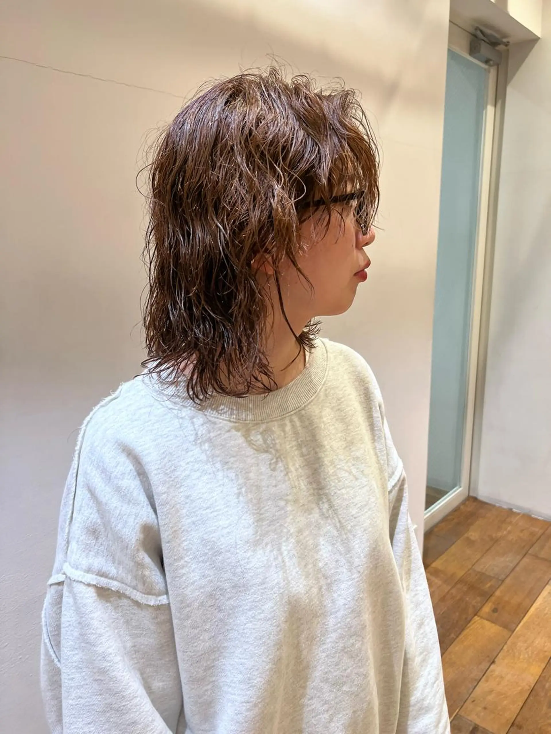 ミディアム パーマ 美容室Violet所属・伊藤 ひかりのヘアスタイル