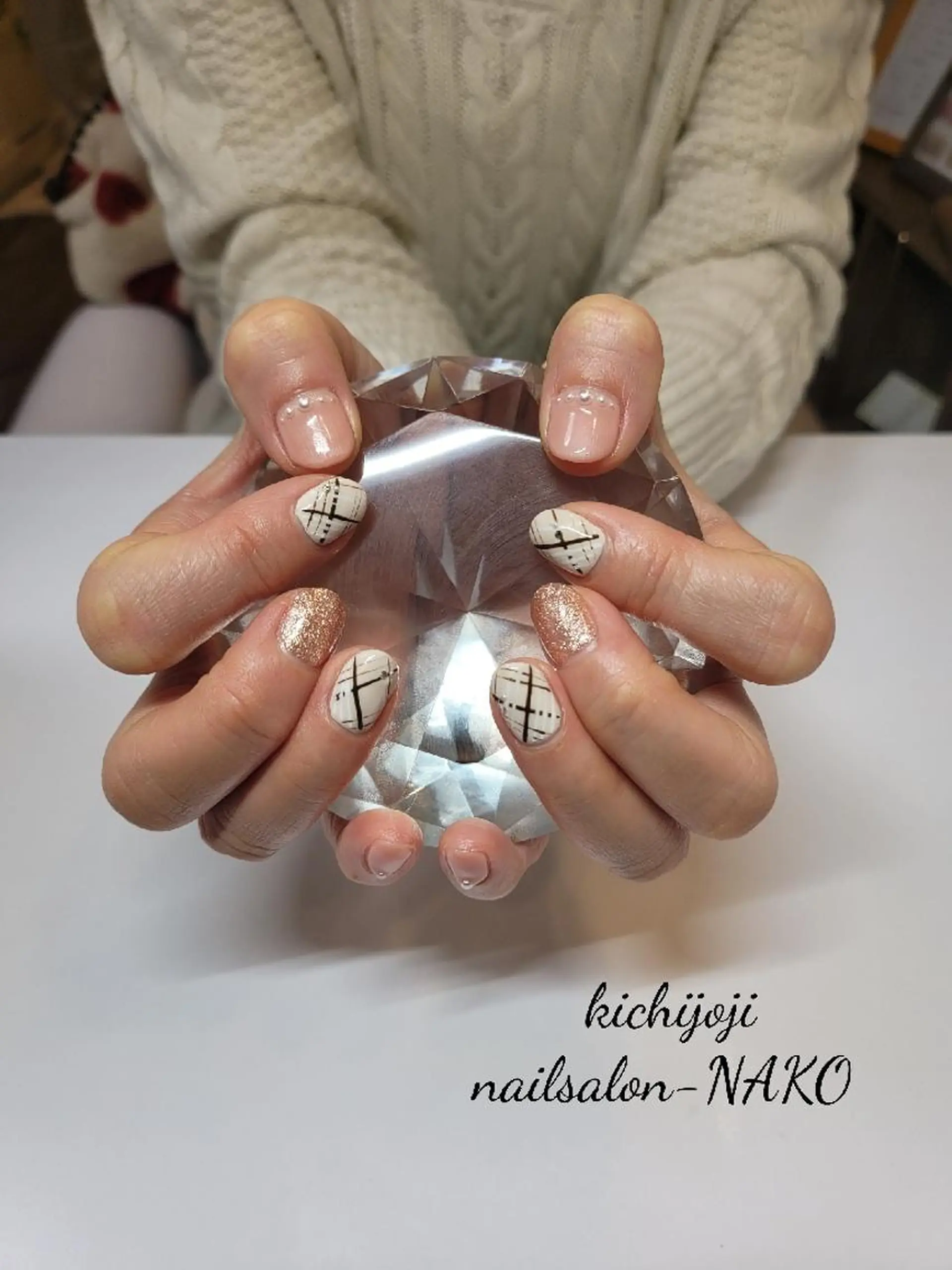 ネイル バレンタイン Salon-NAKO 🐷shirai🐷のネイルデザイン