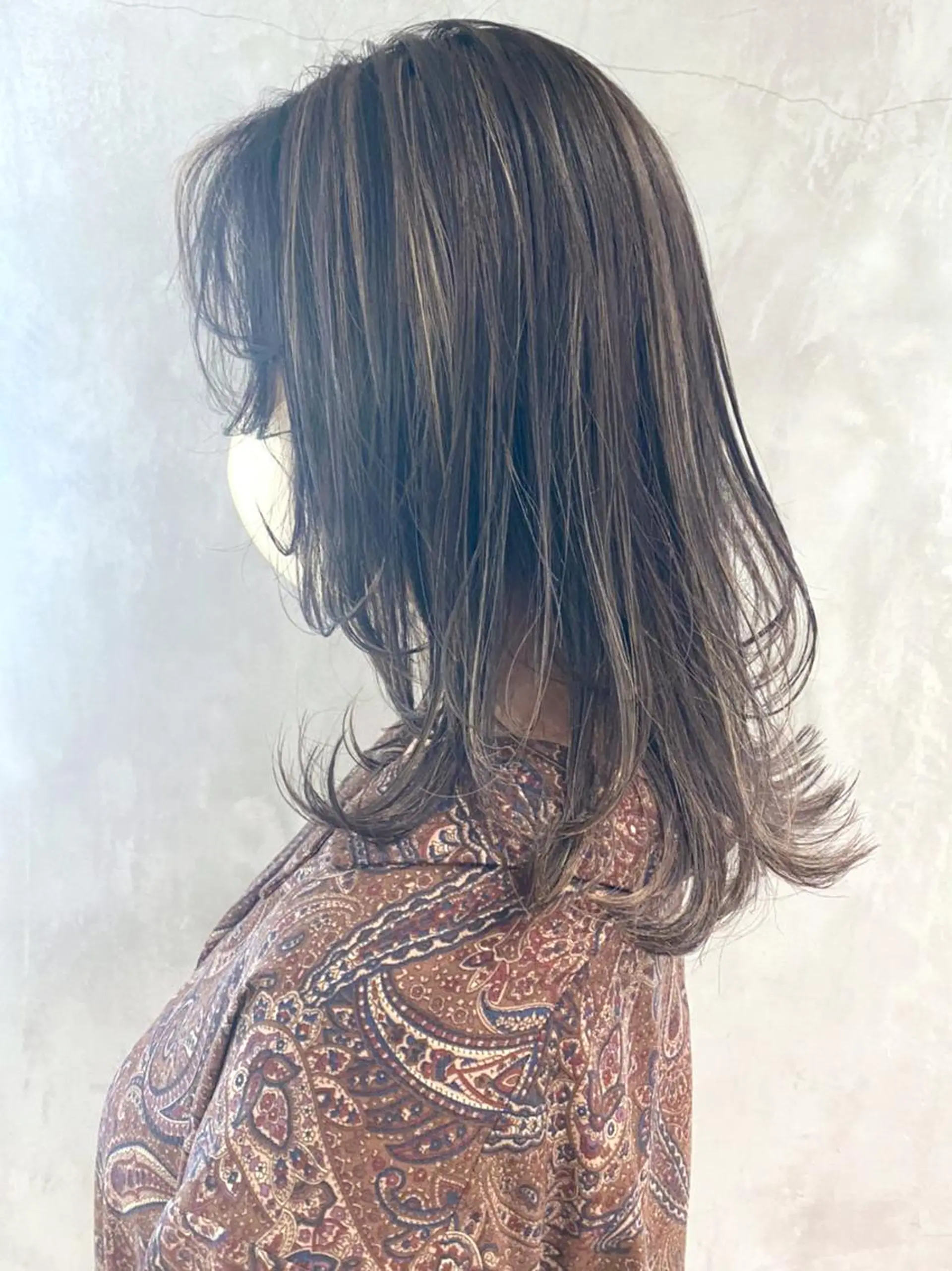 ミディアム カラー パーマ ヘアアレンジ ハイライトカラー ハイライト ITbyALBUM 中野店のヘアスタイル