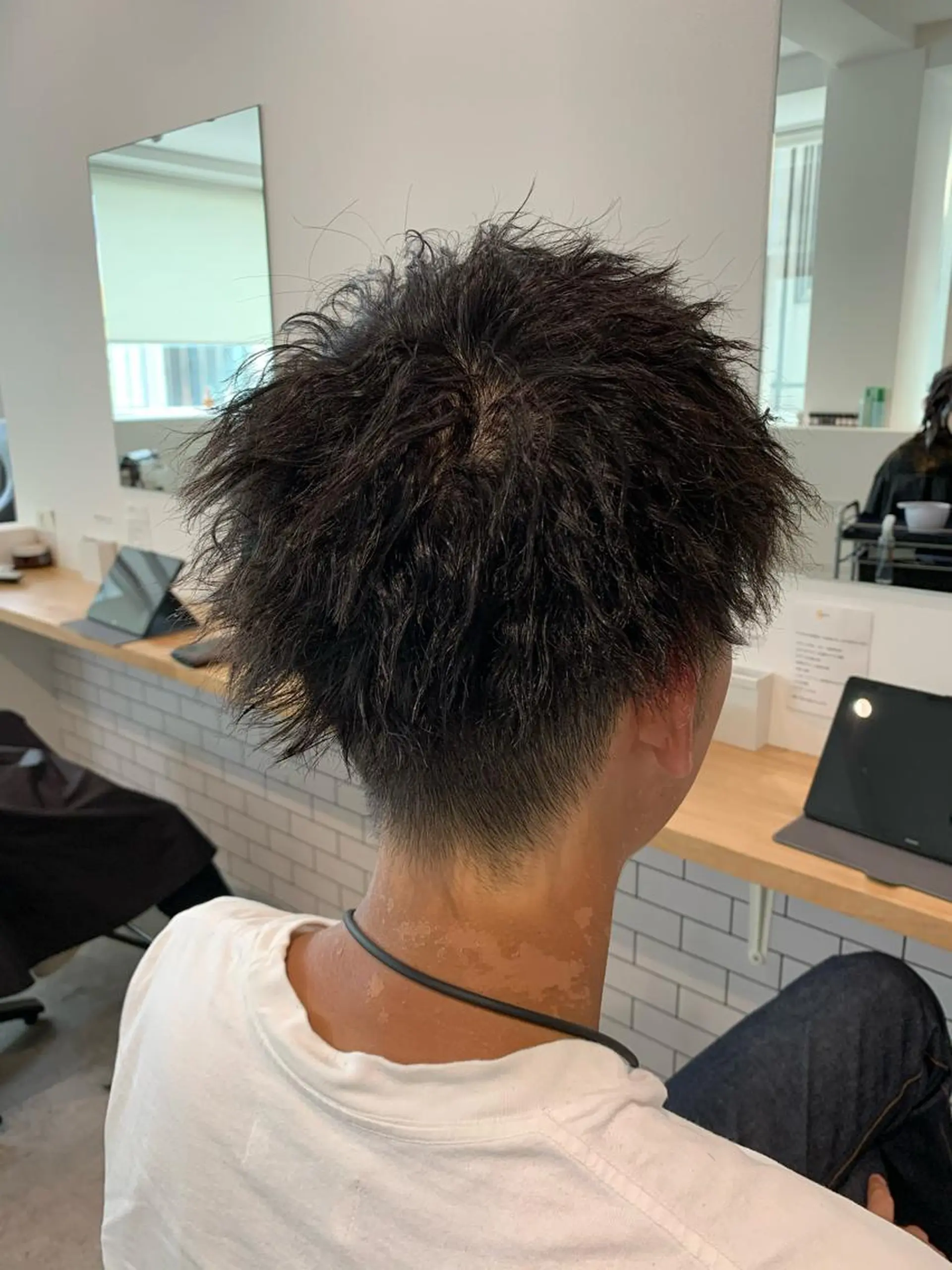 メンズ ヨシミ カズヤのヘアスタイル