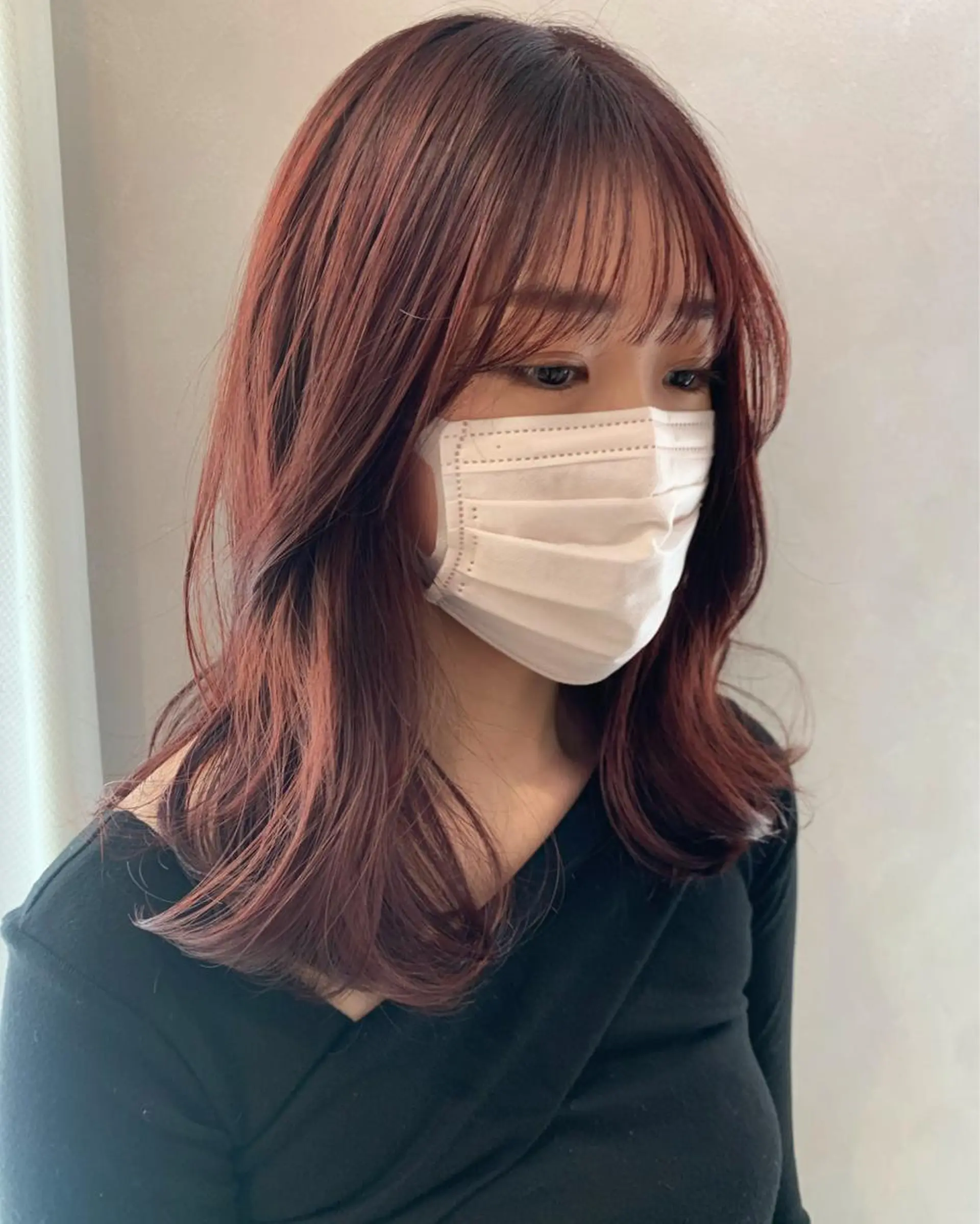 セミロング カラー ブリーチ ブリーチなしカラー レッドカラー ローズカラー hub hair レイヤー/透明感のヘアスタイル