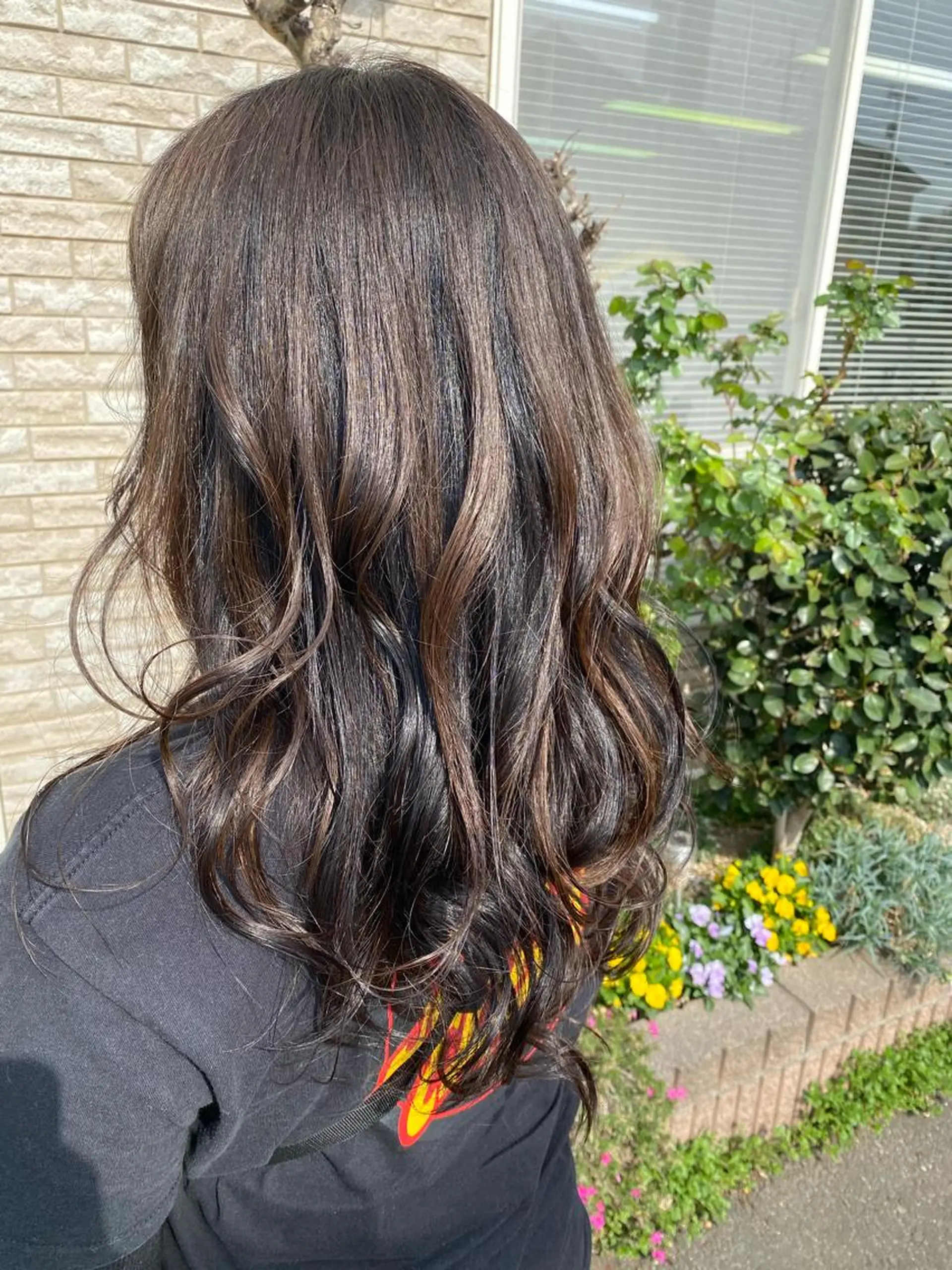 ロング ロングレイヤー レイヤーカット ロング カット トリートメント 永沼 真依のヘアスタイル