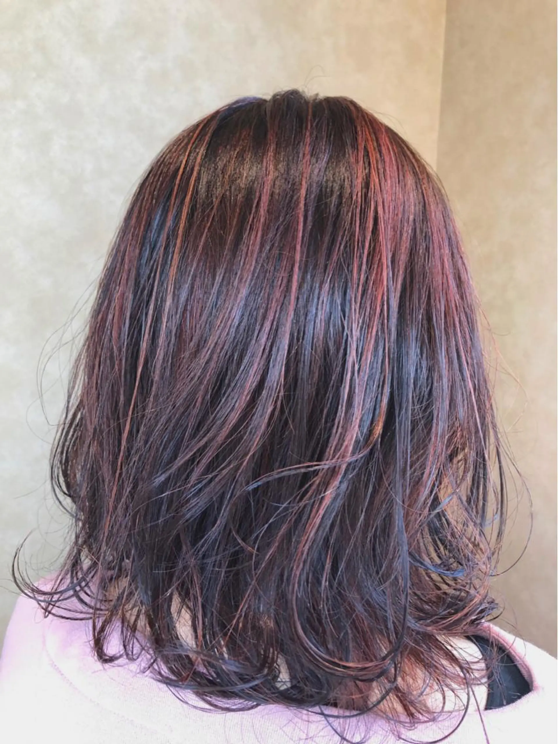 ミディアム カラー カワサキ ヒナコのヘアスタイル