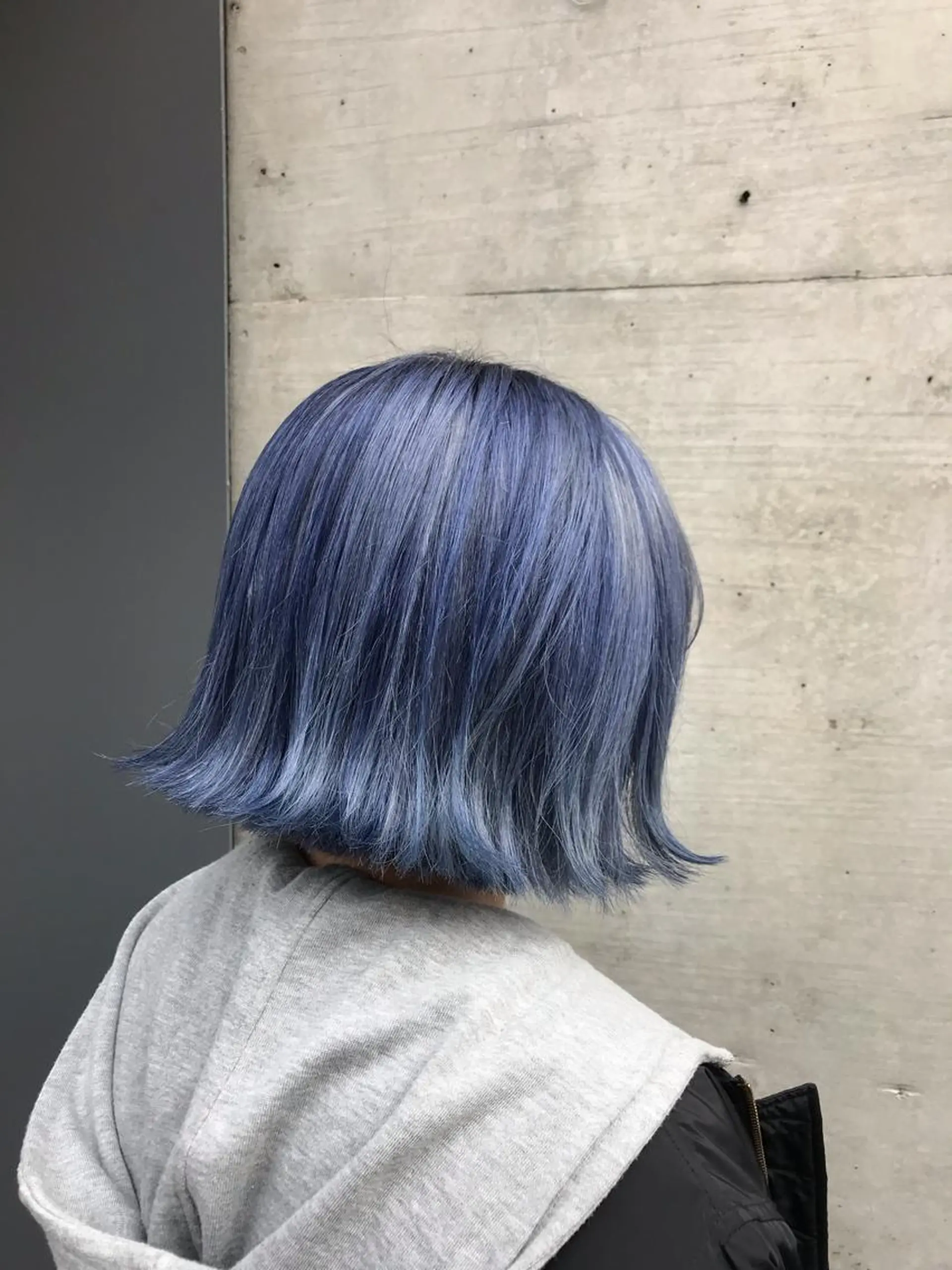 ショート カラー ブリーチ ブルーカラー ブルーグレー ネイビーカラー 店長担当🌟 矢吹ガブリエル🌟のヘアスタイル