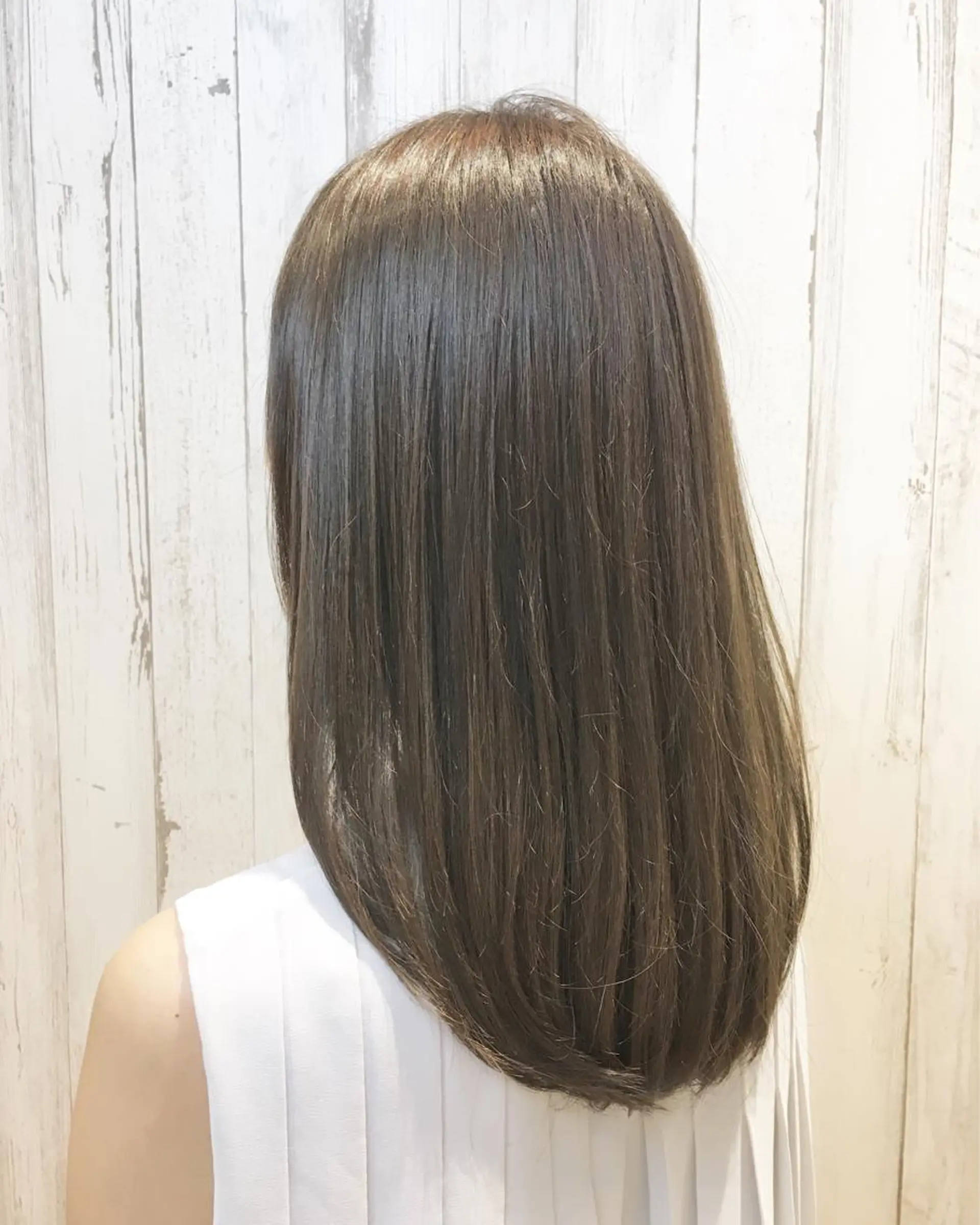 カラー アッシュ オリーブアッシュ カット ヘアカラー トリートメント 松田 和樹のヘアスタイル