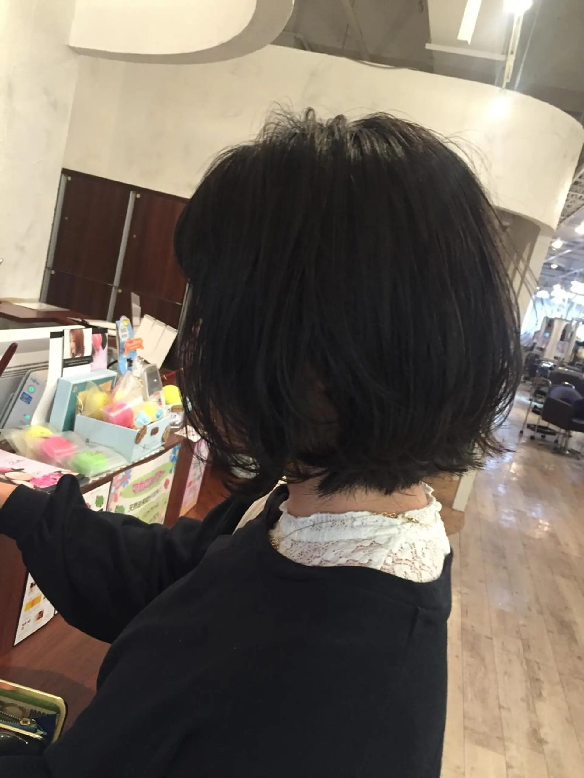 ショート 切りっぱなしボブ ボブ カット 縮毛矯正 トリートメント 所渉/韓国レイヤー /ウルフカットのヘアスタイル