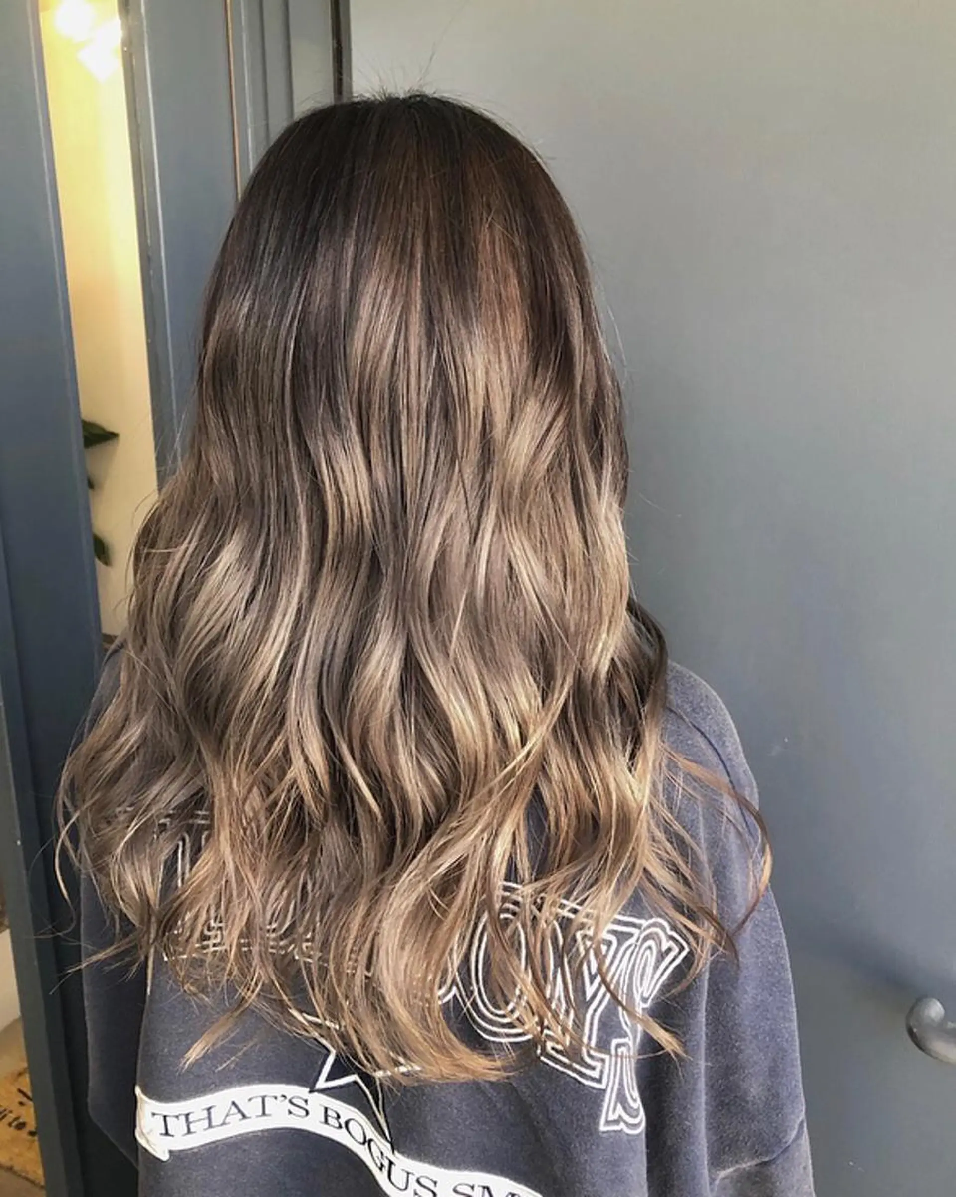 ロング カラー ベージュカラー ホワイトベージュ 女性リピ90%🍨 🩷佐藤みずきのヘアスタイル