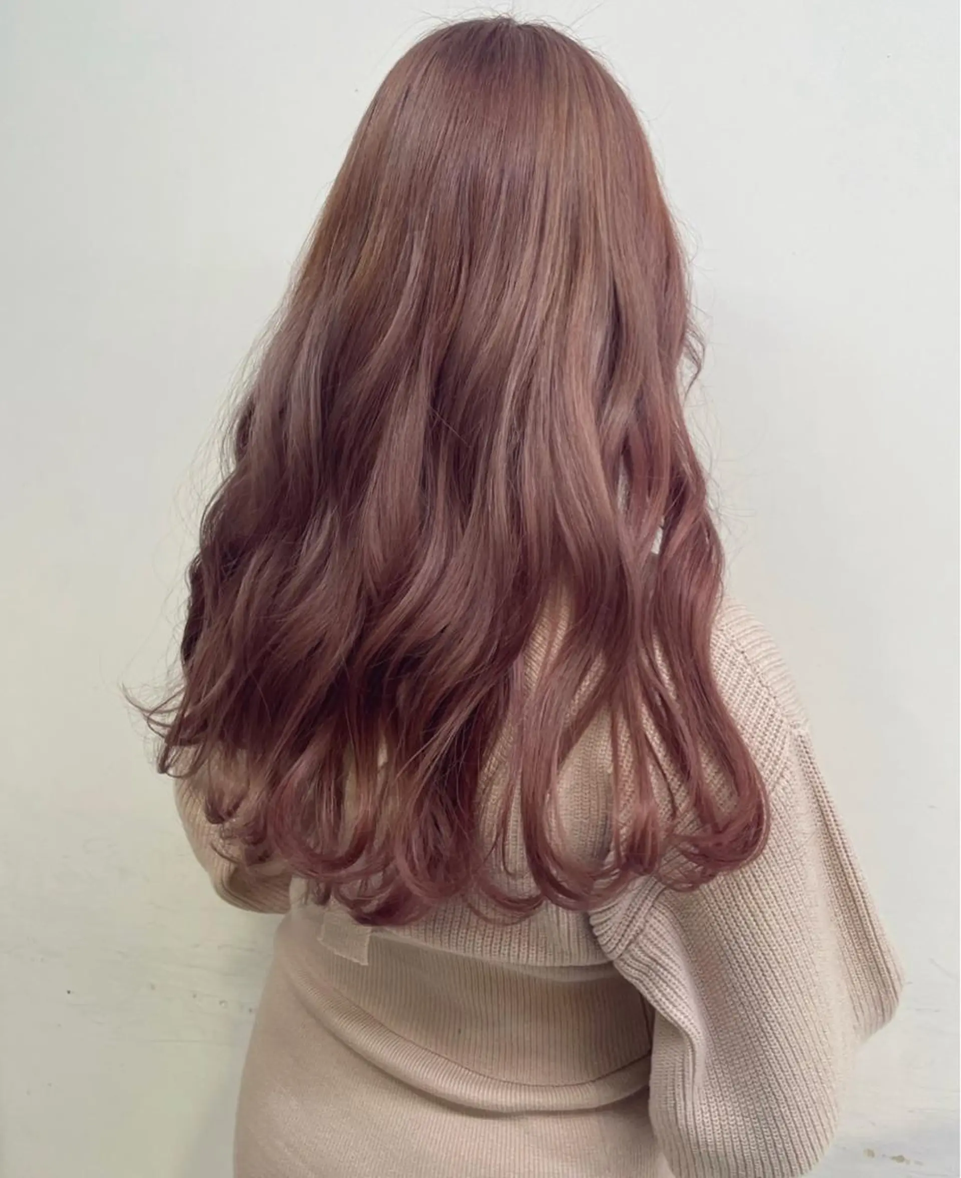 ミディアム カット ヘアカラー トリートメント サロウィン新宿三丁目East所属・💕冬モテ×上品色気 モテヘア💕山田航介のヘアスタイル