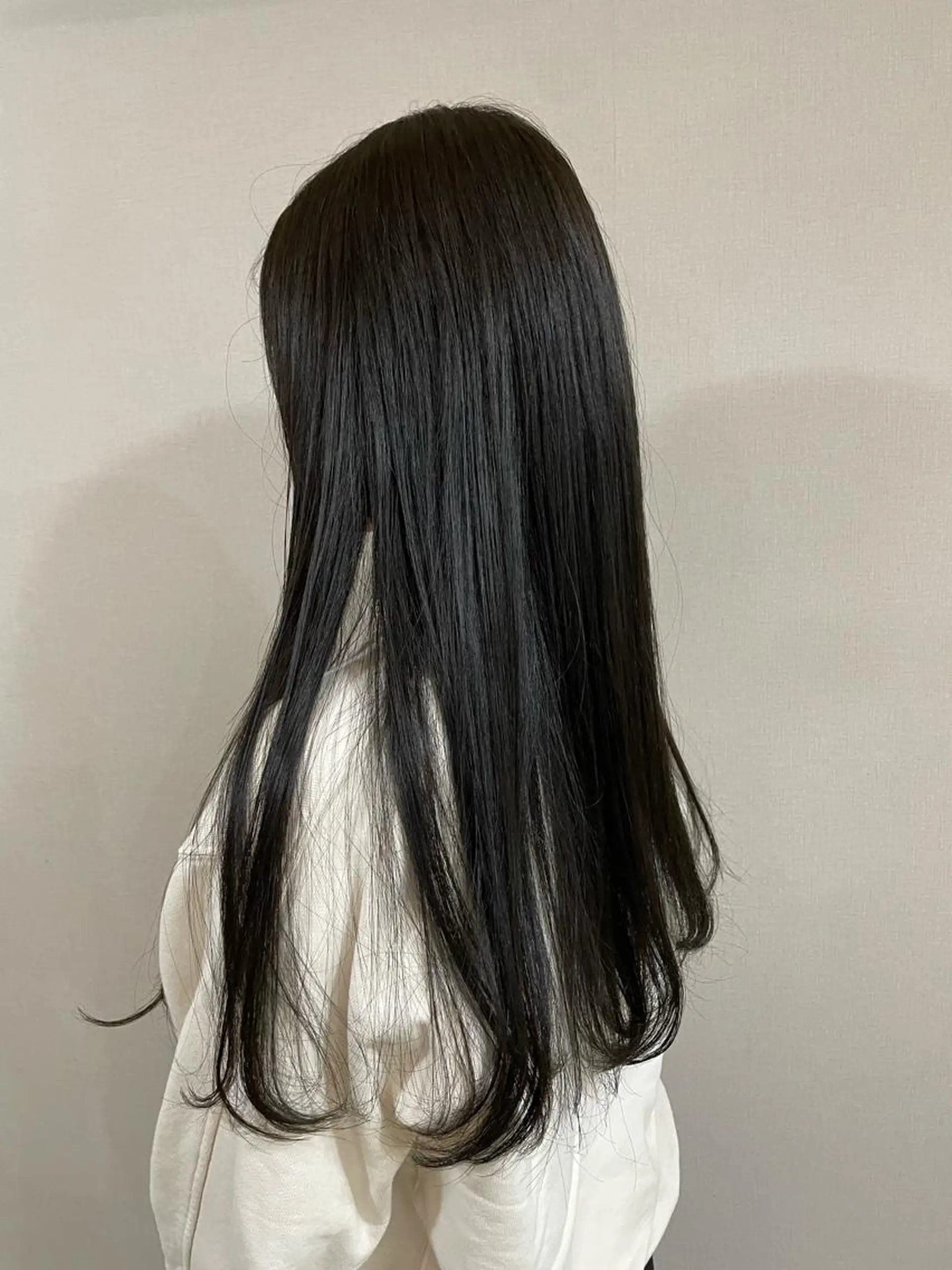 ロング カラー オリーブカラー ヘアカラー ヘアディテール本山フォレスト所属・佐藤 爽香のヘアスタイル