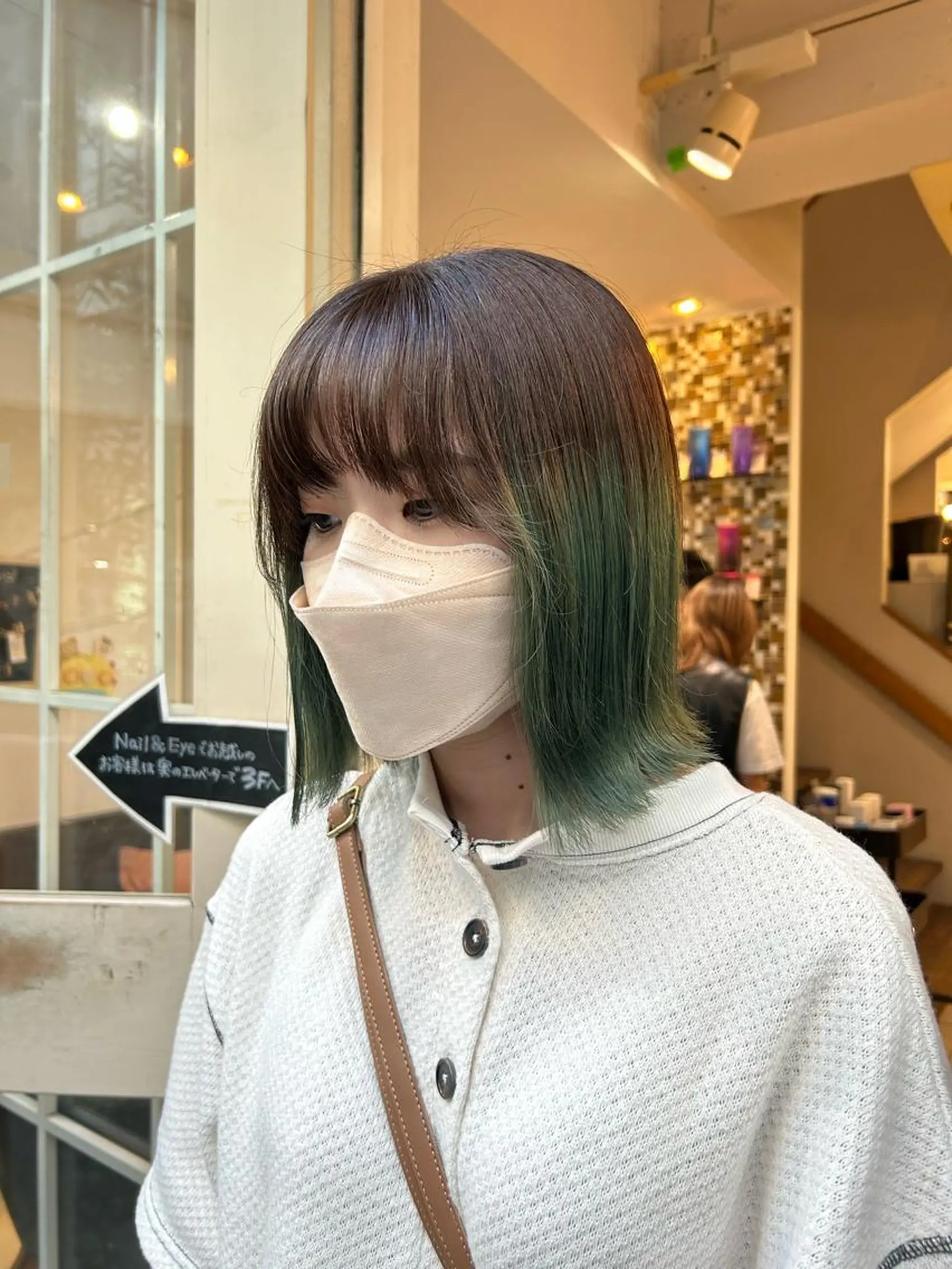 カラー ブリーチ moeka 表参道のヘアスタイル