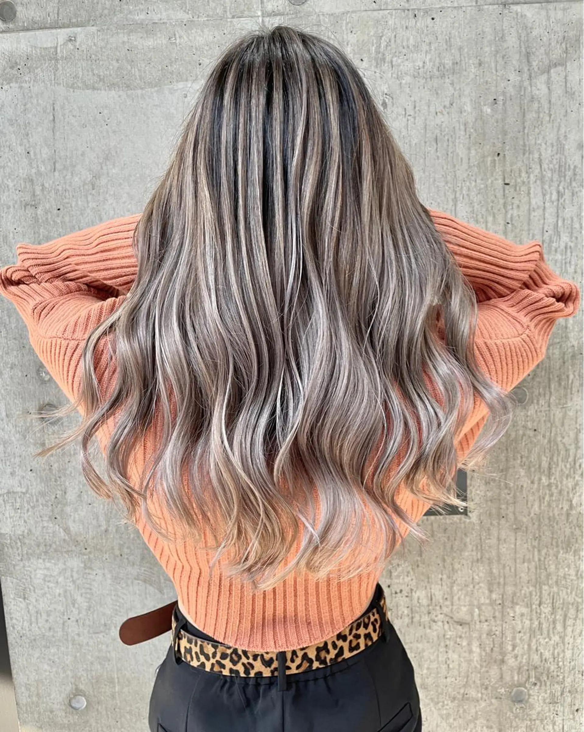 ロング カラー バレイヤージュ レイヤーカット ヘアカラー SALOWIN  原宿ash所属・タナカ タクヤのヘアスタイル