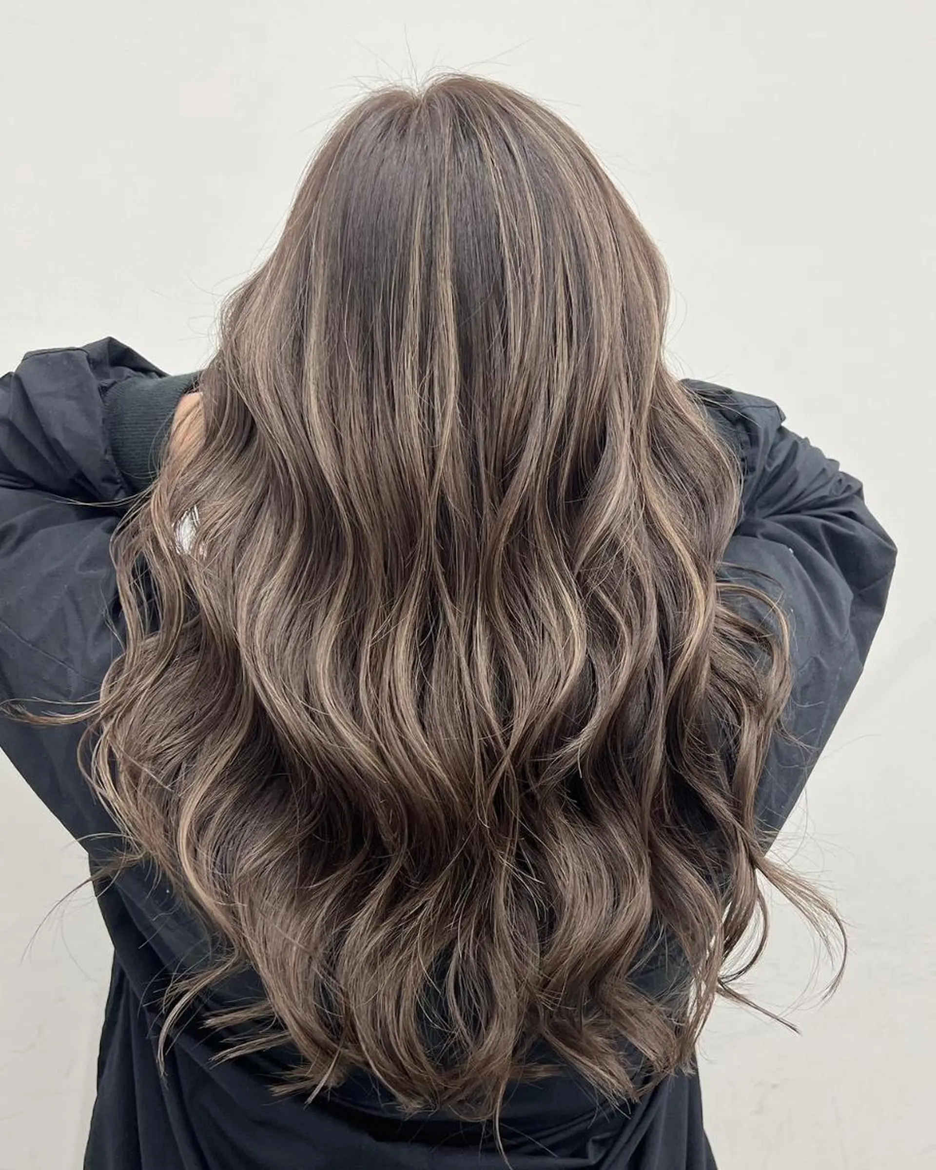 カラー アディクシーカラー バレイヤージュ ブリーチ ダブルカラー グラデーションカラー ヘアカラー トリートメント 【公式】amble luxe池袋東口🩷のヘアスタイル