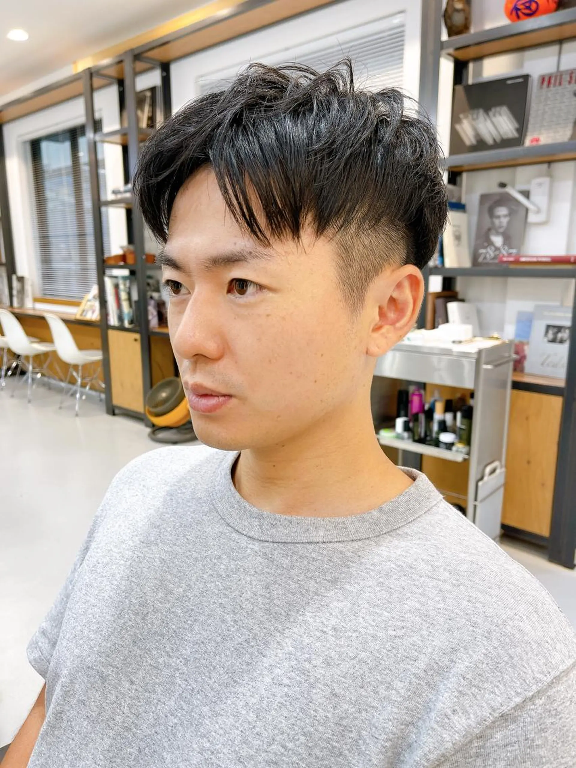 ショート パーマ メンズ センターパート カット パーマ メンズパーマ タカキリョウのヘアスタイル