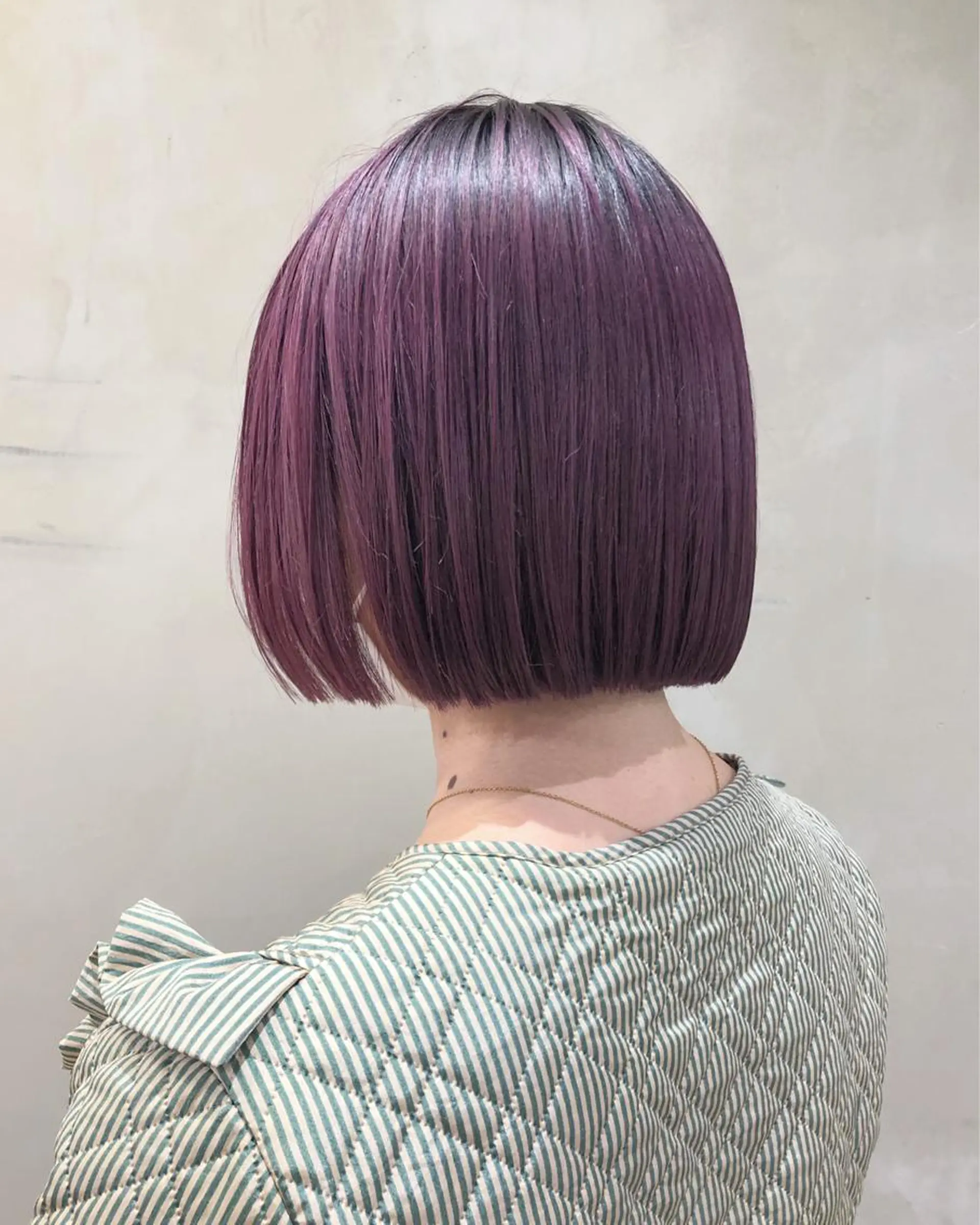 カラー ニシオカ タクヤのヘアスタイル