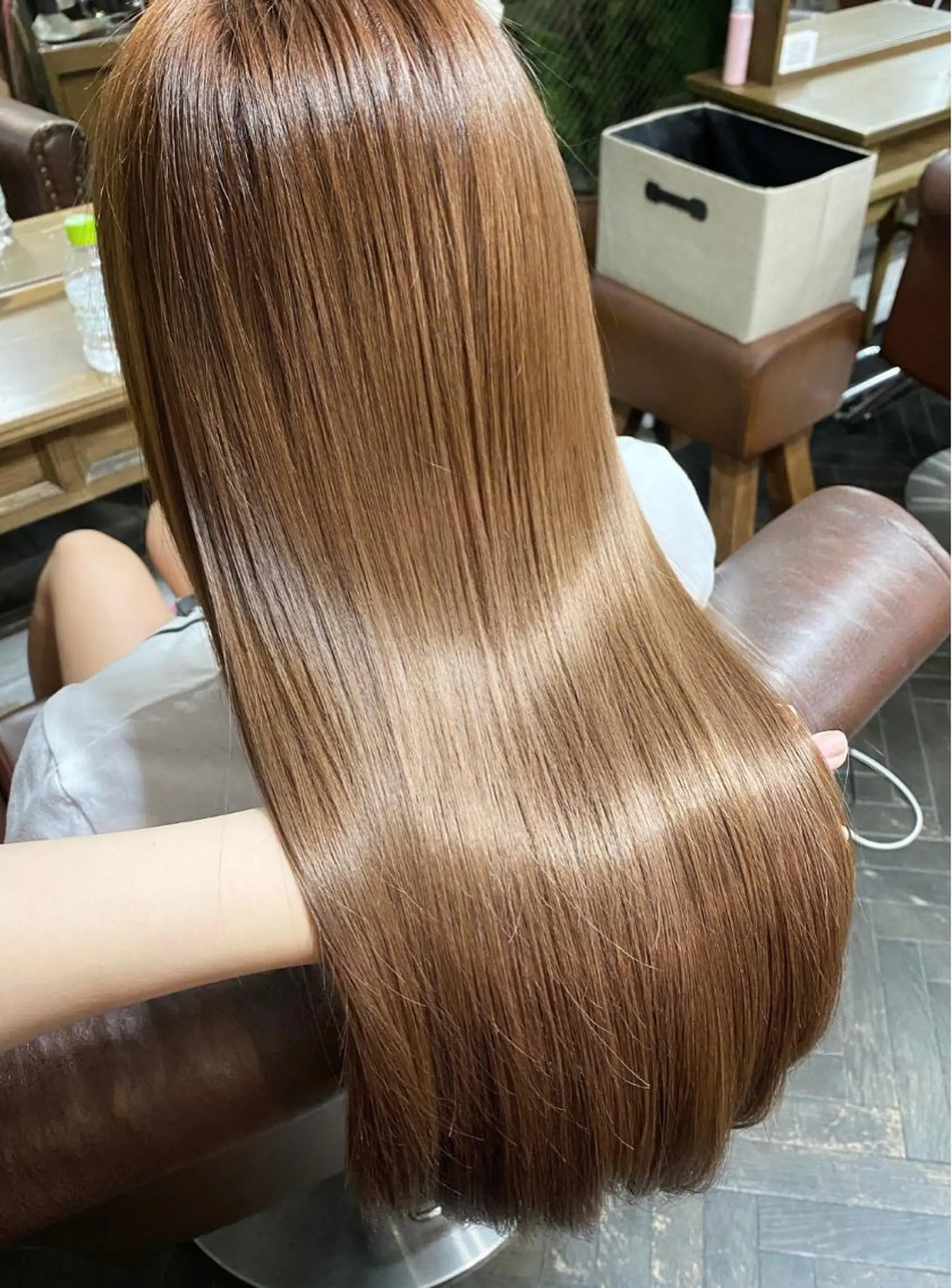 ロング カラー バレイヤージュ ブリーチ ブロンド ダブルカラー イヤリングカラー ヘアカラー モモカ/ハイトーン /バレイヤージュのヘアスタイル