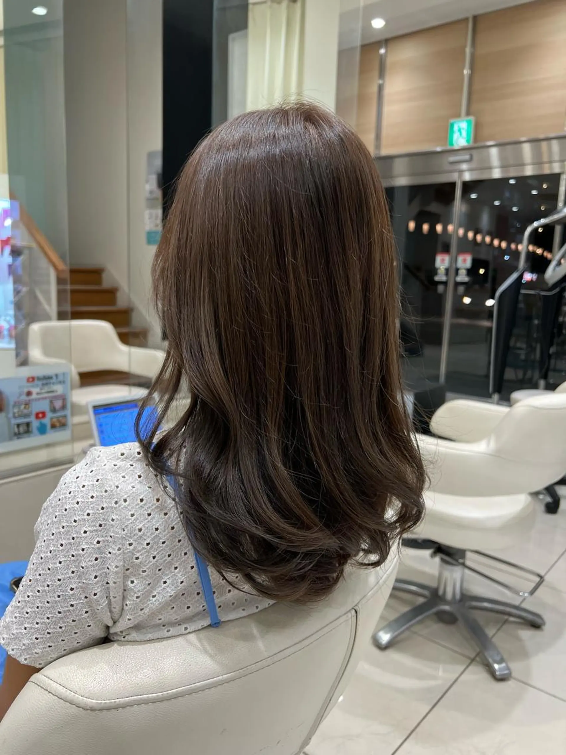 ロング ☃️顔周りレイヤー グレージュSHUTOのヘアスタイル