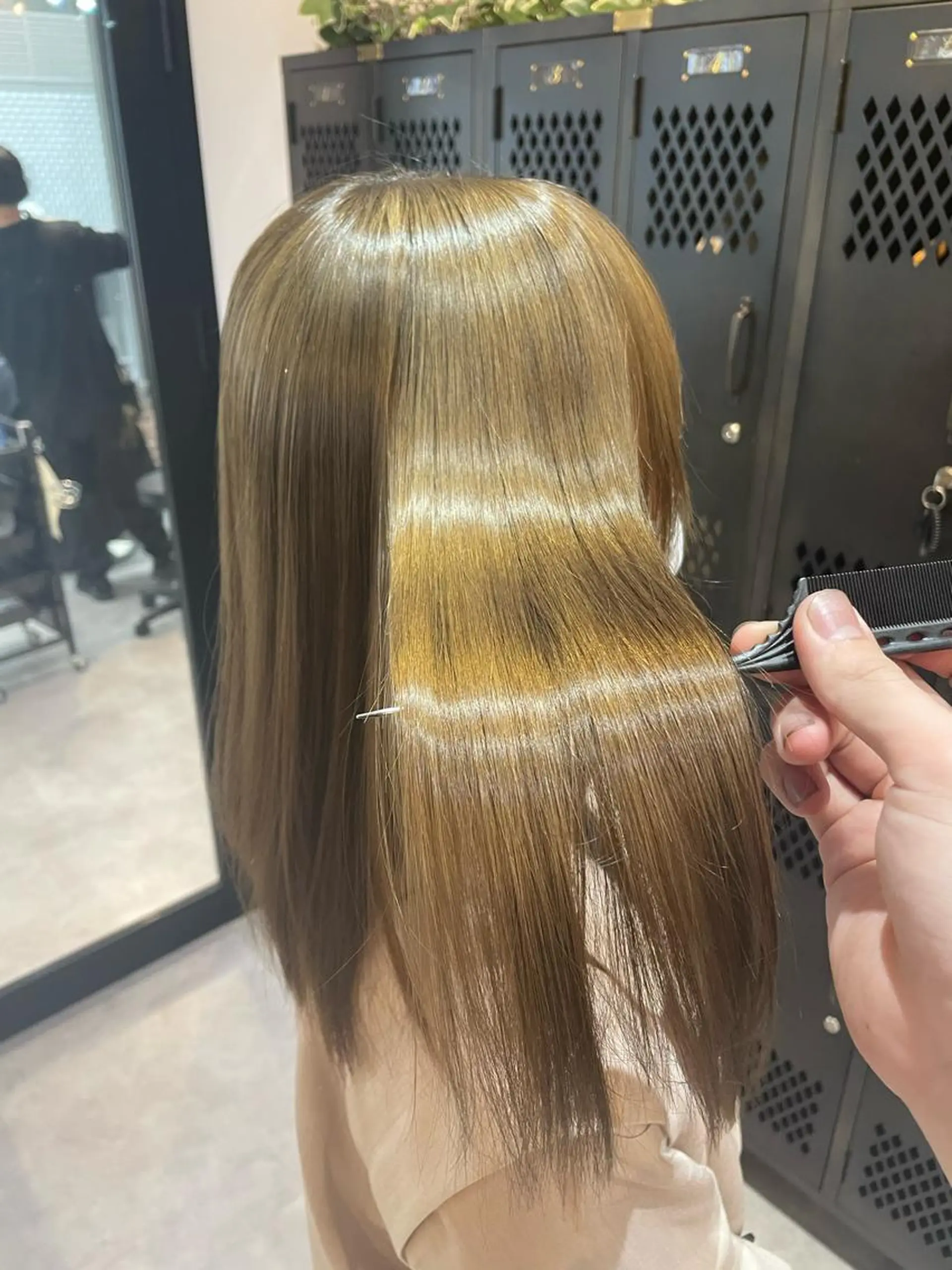 セミロング カラー HIKARU副店長/ ✨️髪質改善のヘアスタイル