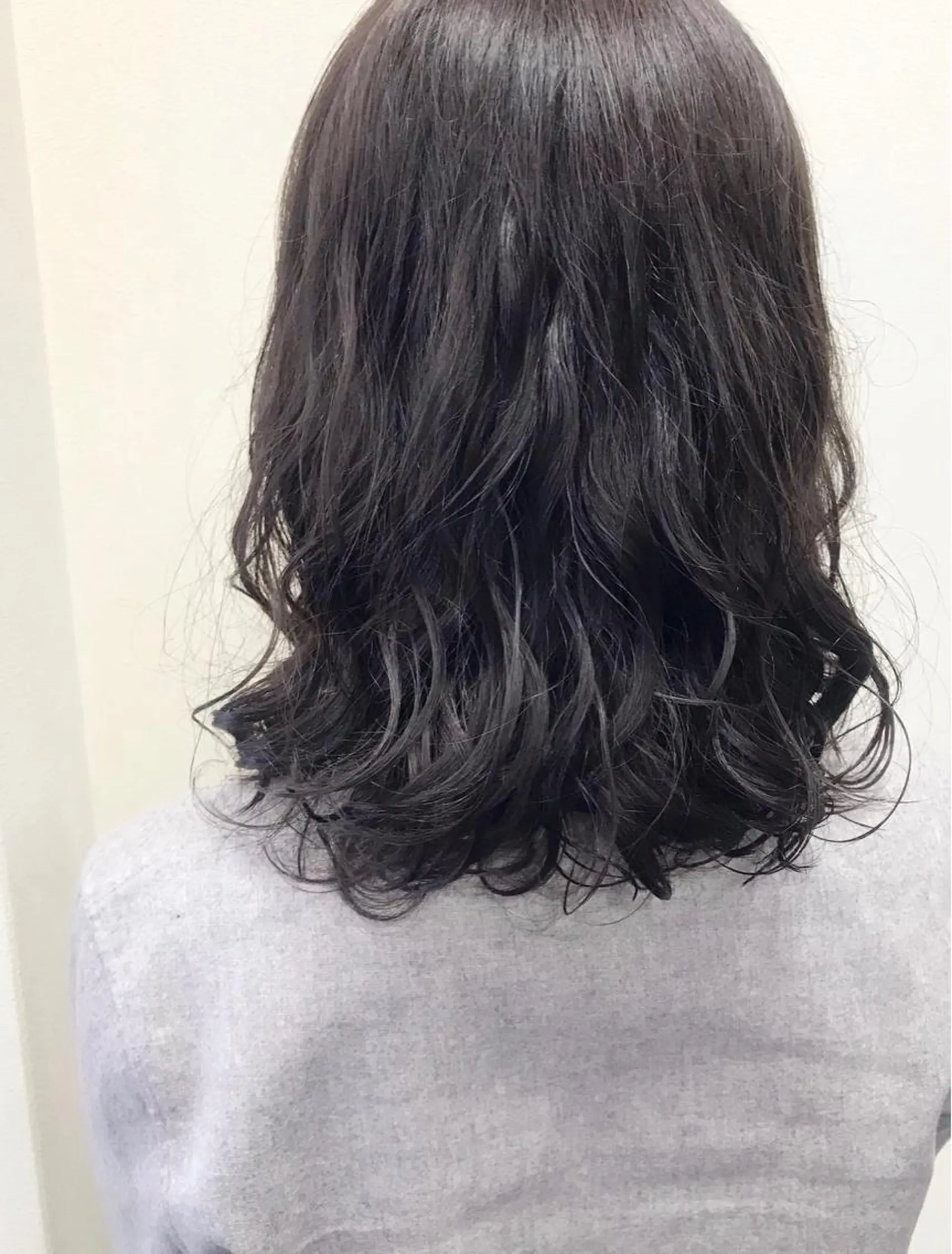ミディアム パーマ ミディアムパーマ 沢田 瞳のヘアスタイル