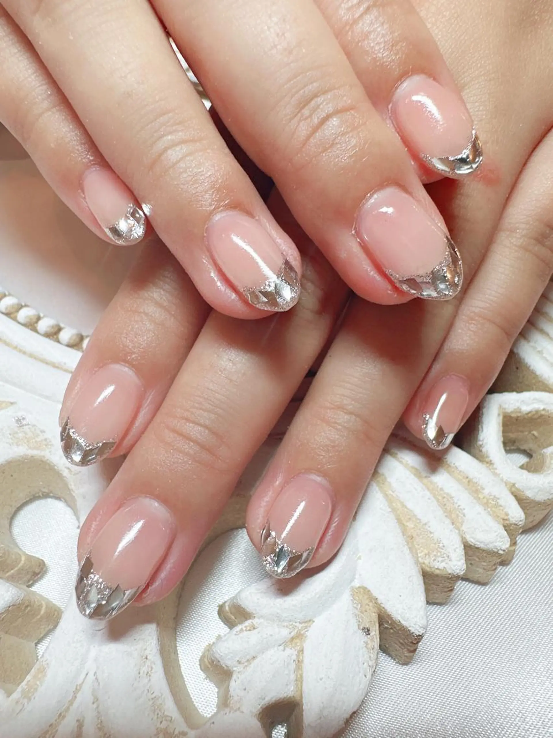ネイル フレンチネイル ガラスフレンチ ハンドネイル fleur nailのネイルデザイン