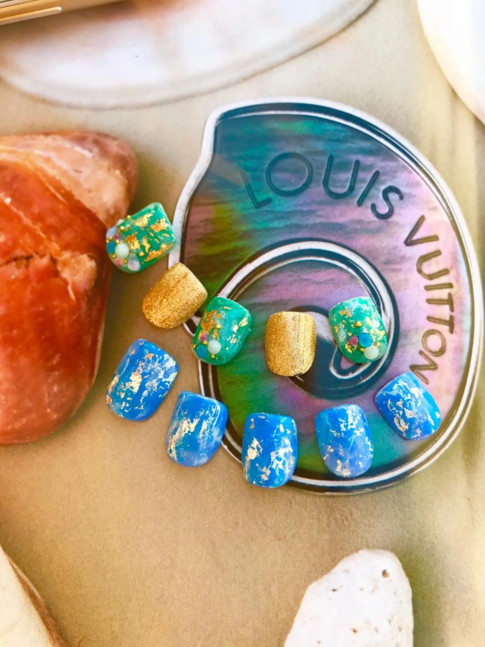 ネイル アートネイル Re Pearl～コーディネートサロン～ 市駅前店所属・NARUMI HYODOのネイルデザイン