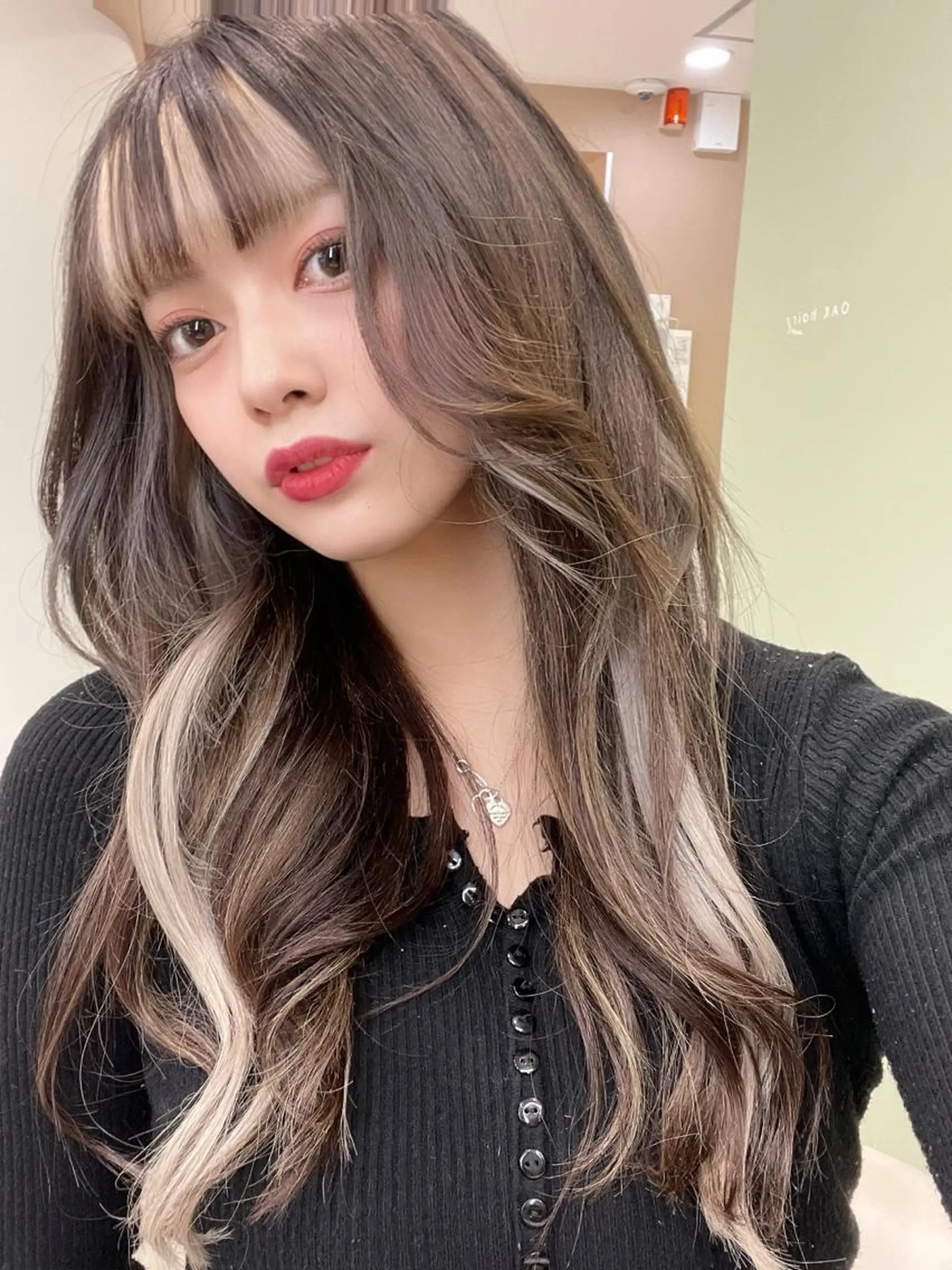 ロング カラー rina／ベージュ ワンホン/韓国ヘアのヘアスタイル
