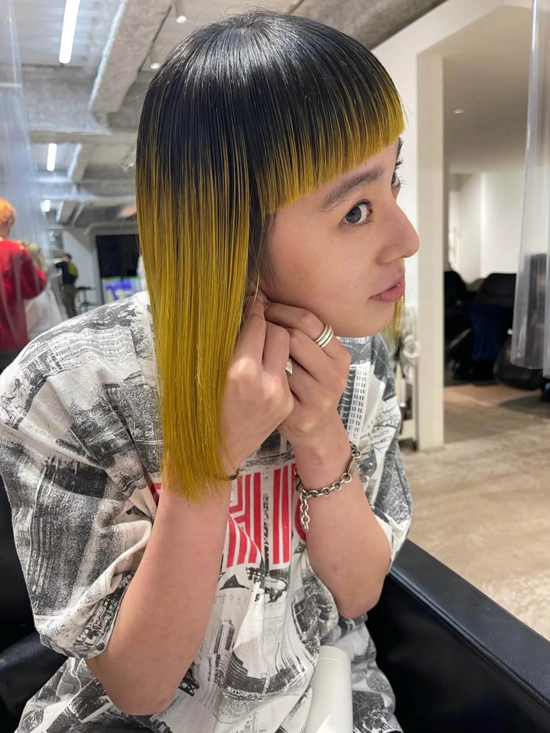 ミディアム カラー oma　袮次金 鈴香のヘアスタイル