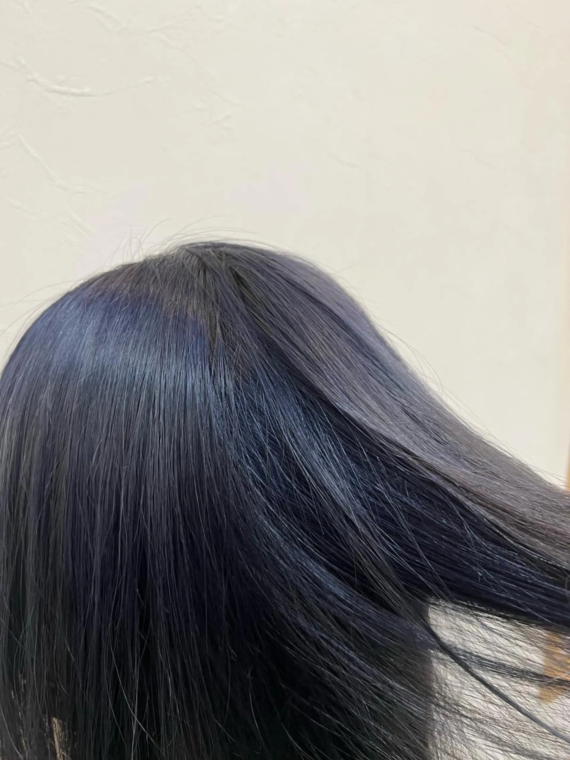 ロング カラー ブルーカラー 松田 紗采のヘアスタイル